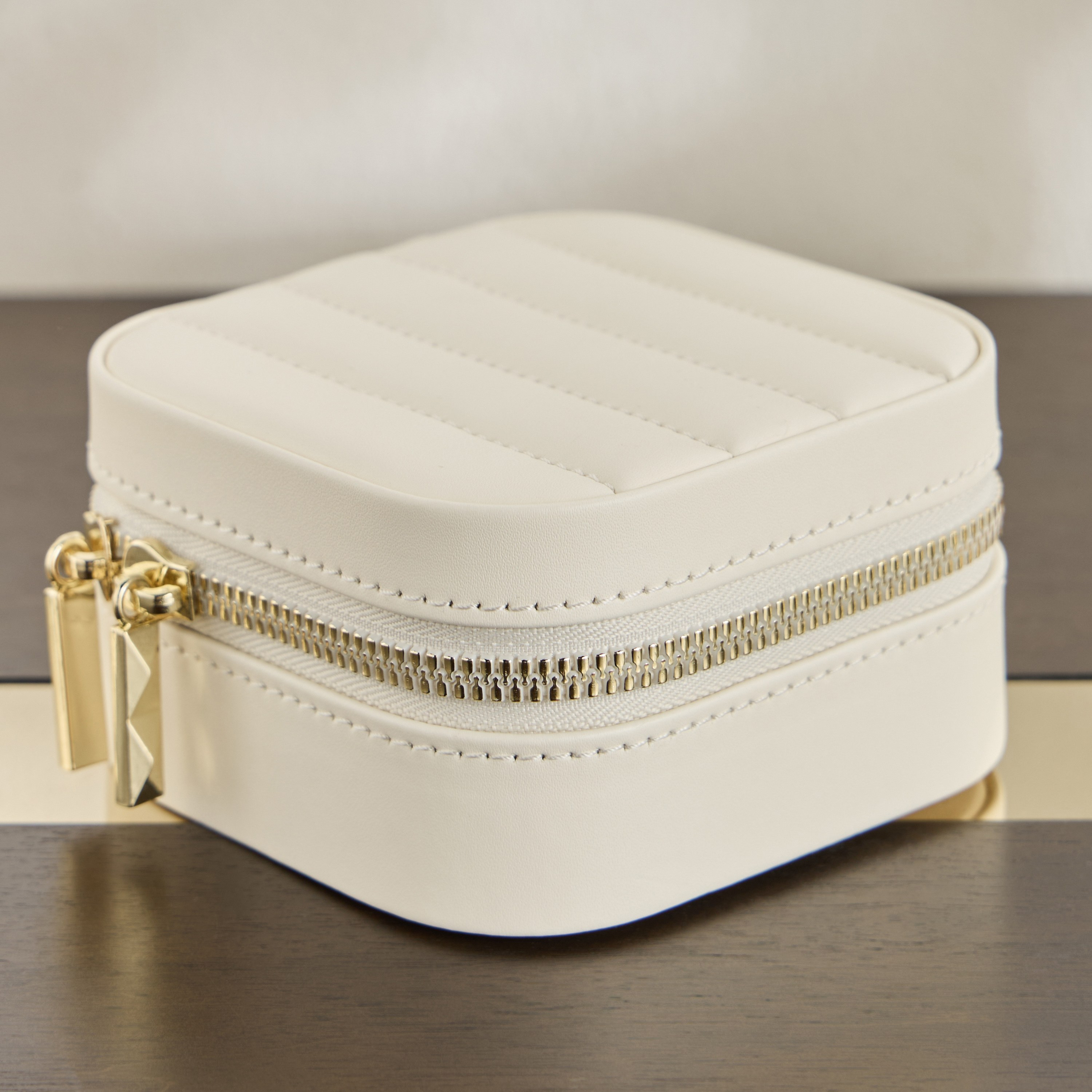 Dahab Jewellery Organizer-household-storage-jewelleryorganizing-jewelleryboxesandstands-image-1