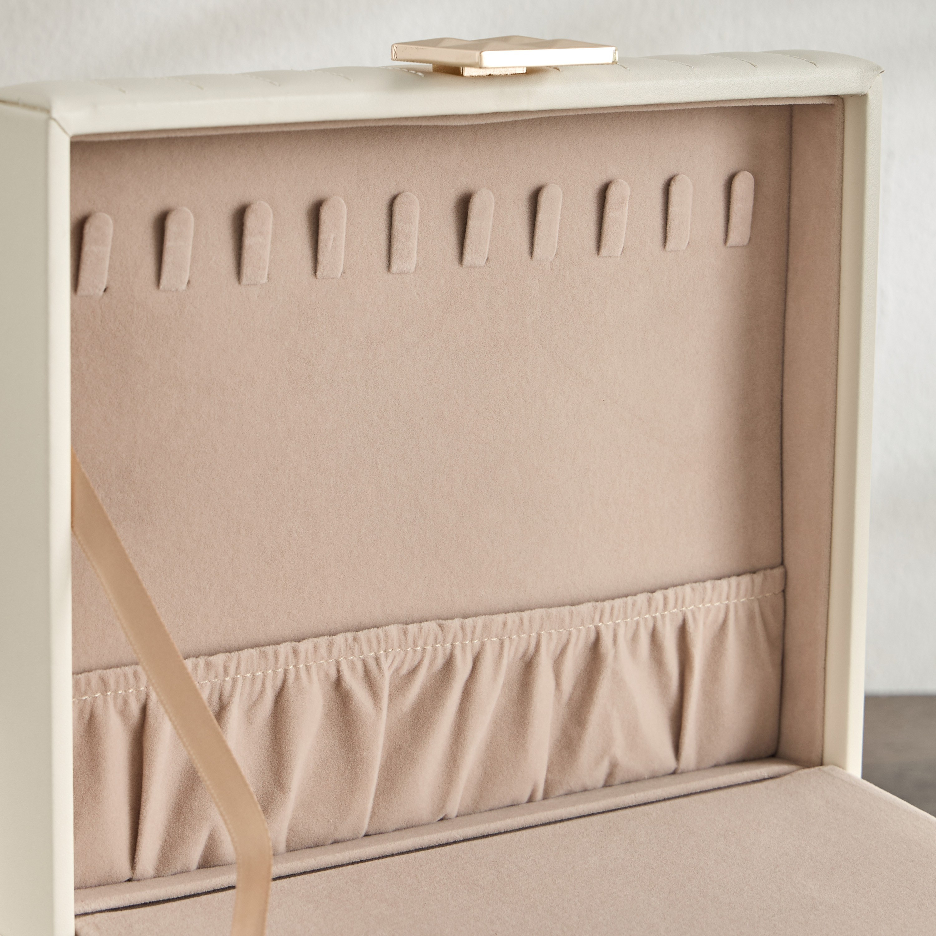 Dahab Jewellery Organizer-household-storage-jewelleryorganizing-jewelleryboxesandstands-image-3