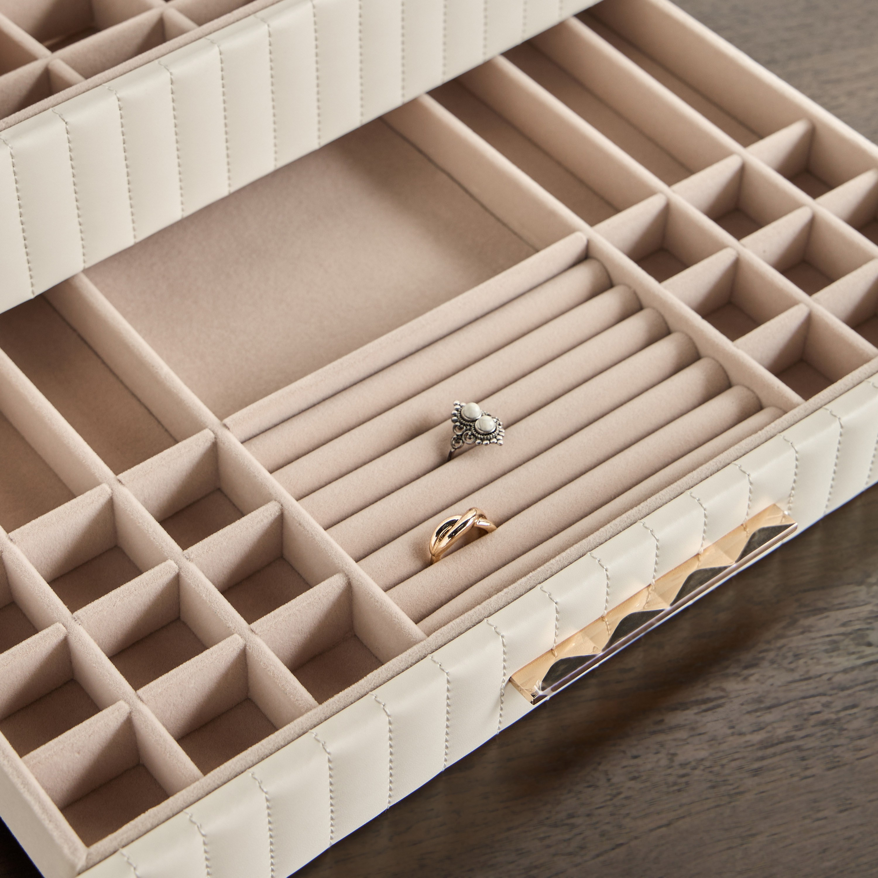 Dahab Armoire Jewellery Organizer-household-storage-jewelleryorganizing-jewelleryboxesandstands-image-5