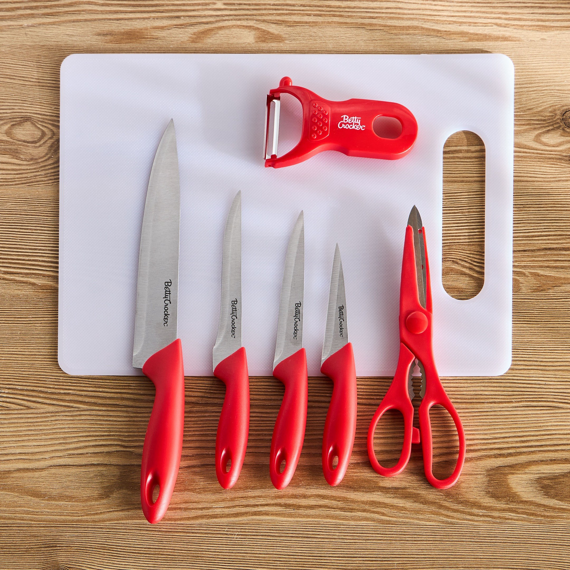 Betty Crocker 7-Piece Knife and Cutting Board Set