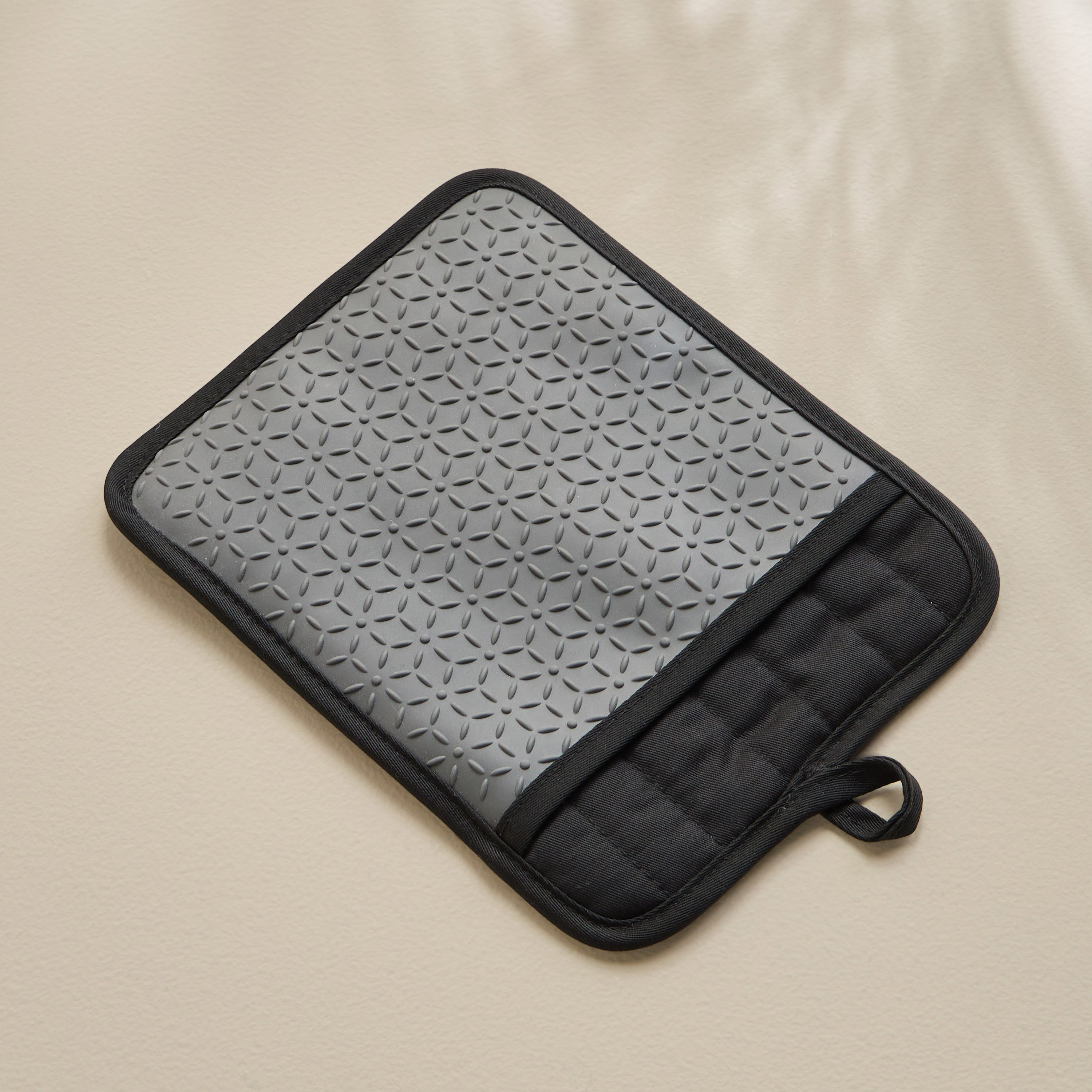 Baker's Secret Pot Holder
