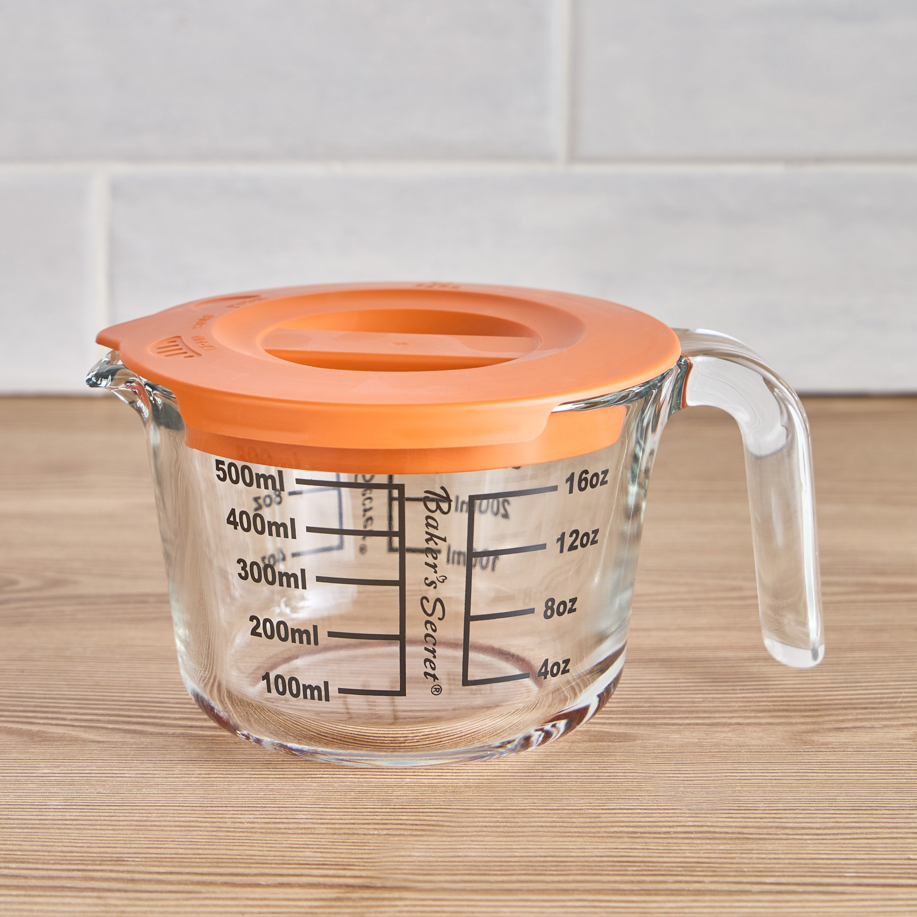 Baker's Secret Measuring Cup with Lid - 500 ml