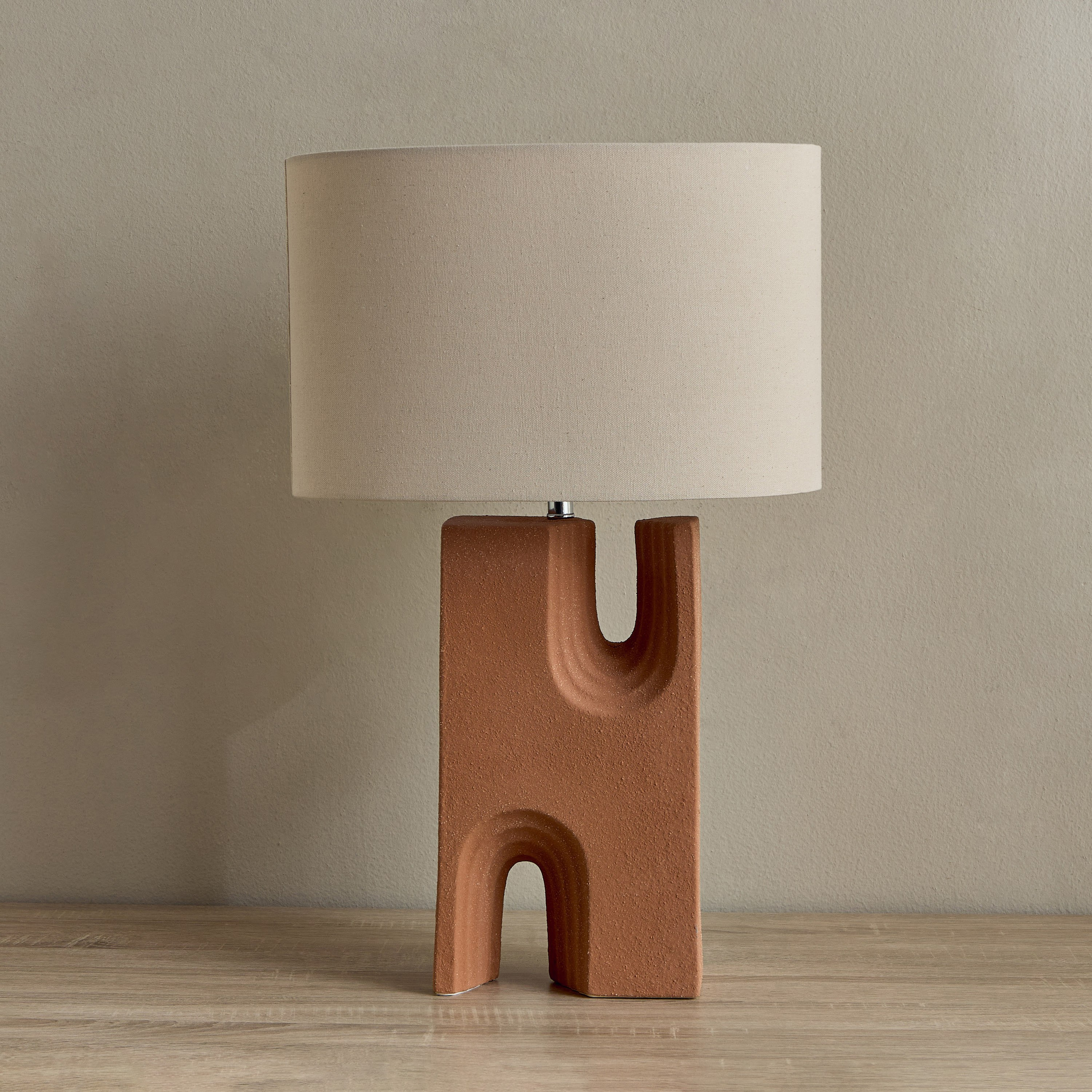 Petunia Ceramic Table Lamp - 64 cm-household-lighting-tableanddesklamps-image-1
