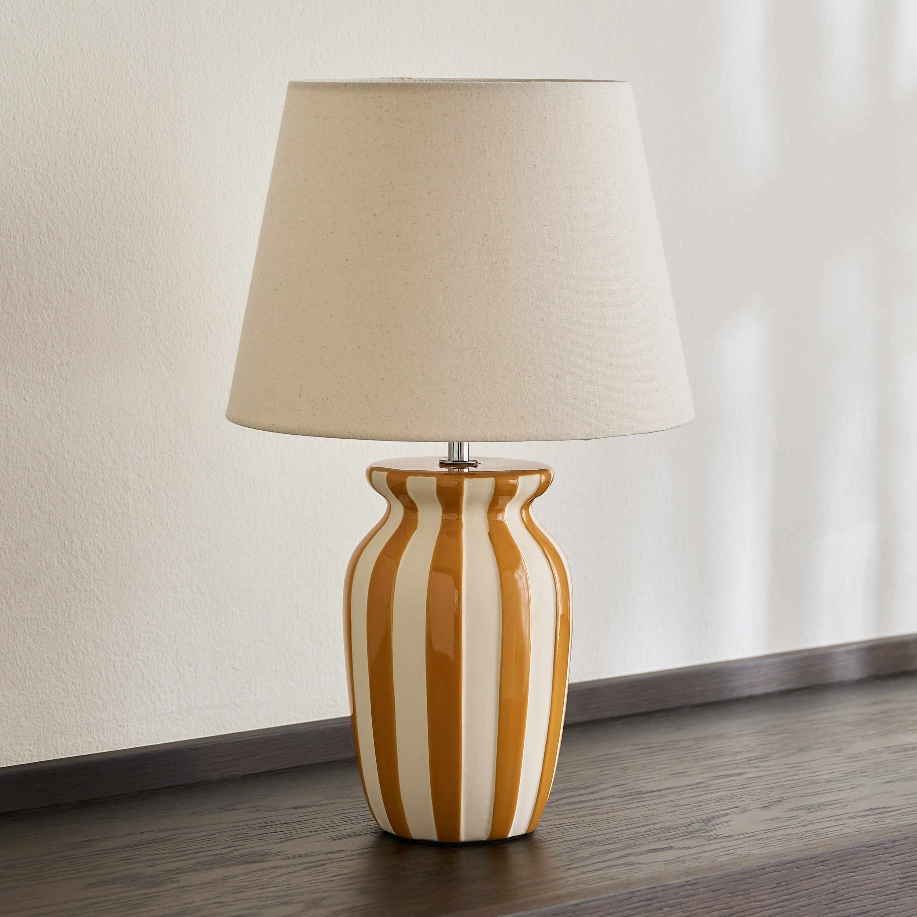 مصباح طاولة سيراميك - بوني - 44.5 سم-household-lighting-tableanddesklamps-image-1