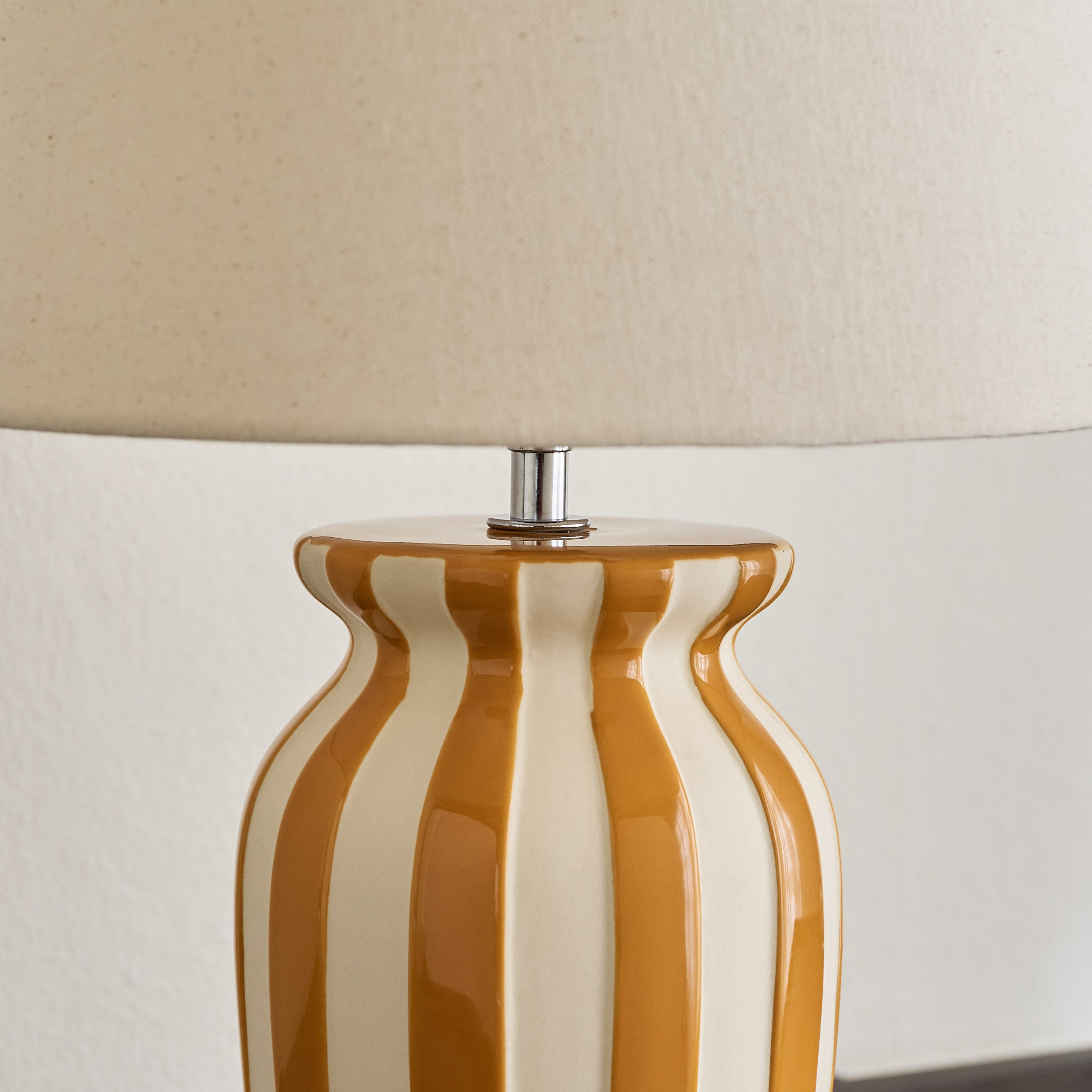مصباح طاولة سيراميك - بوني - 44.5 سم-household-lighting-tableanddesklamps-image-3