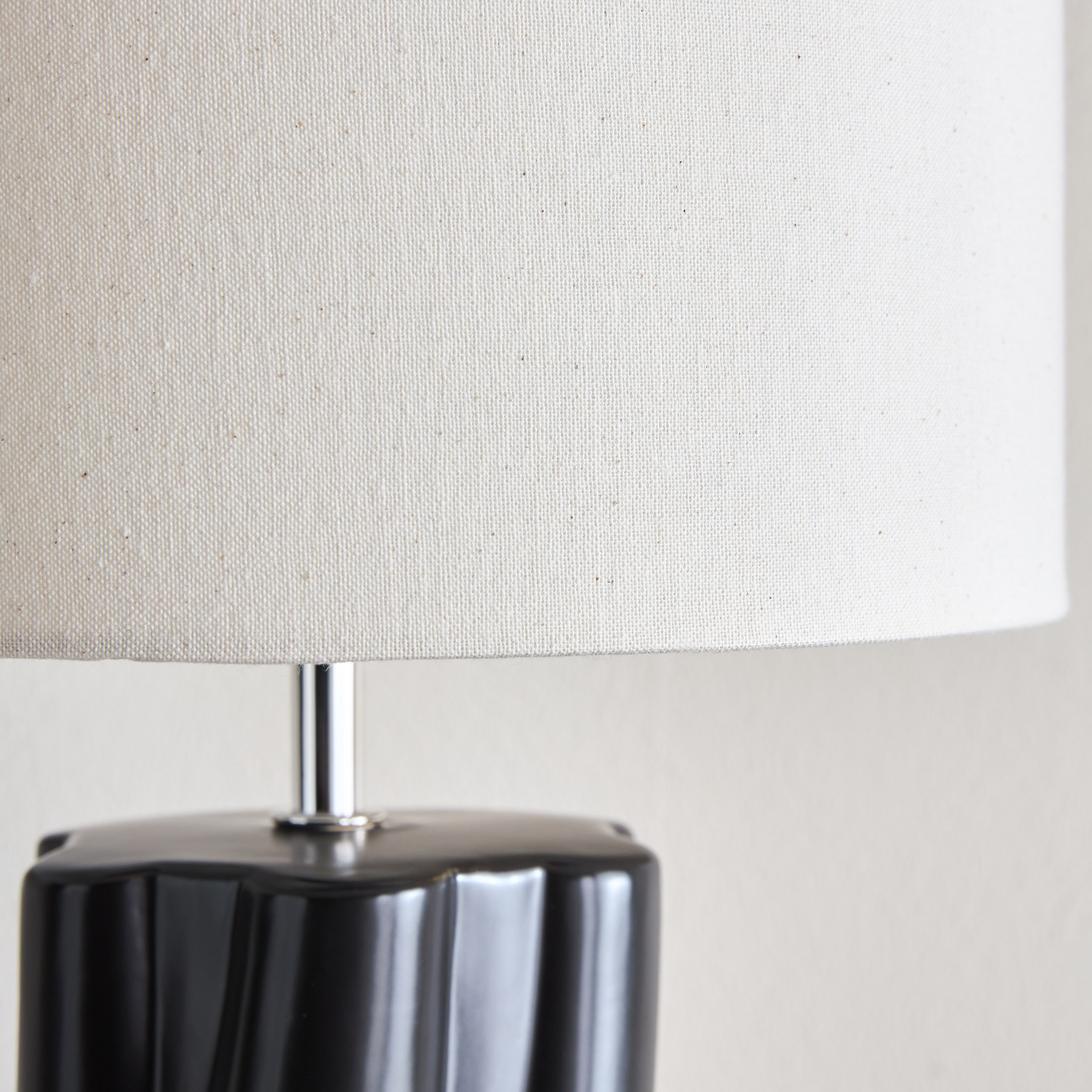 Malfoy Ceramic Table Lamp - 55 cm-household-lighting-tableanddesklamps-image-3