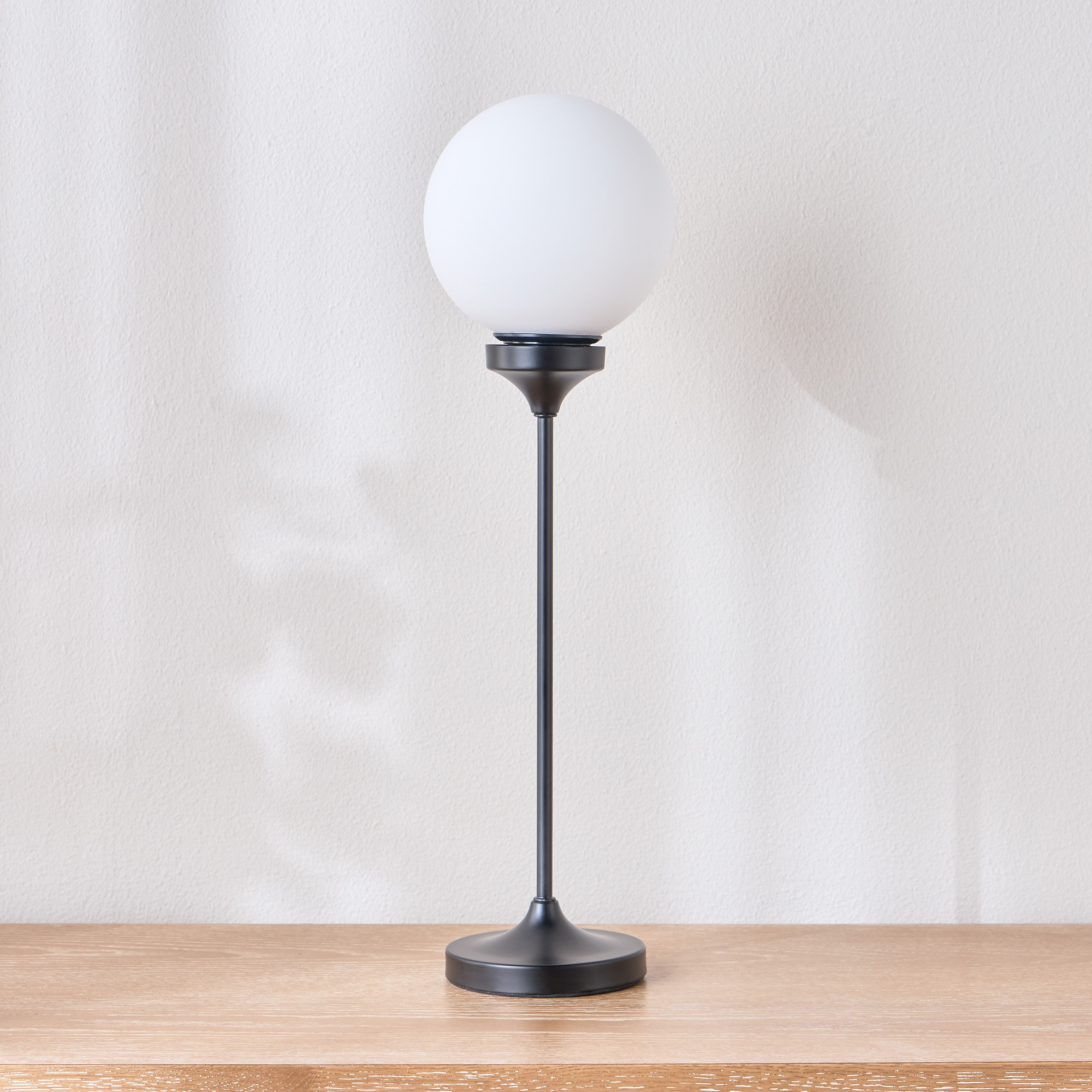 Sue Metal Table Lamp - 51 cm-household-lighting-tableanddesklamps-image-1
