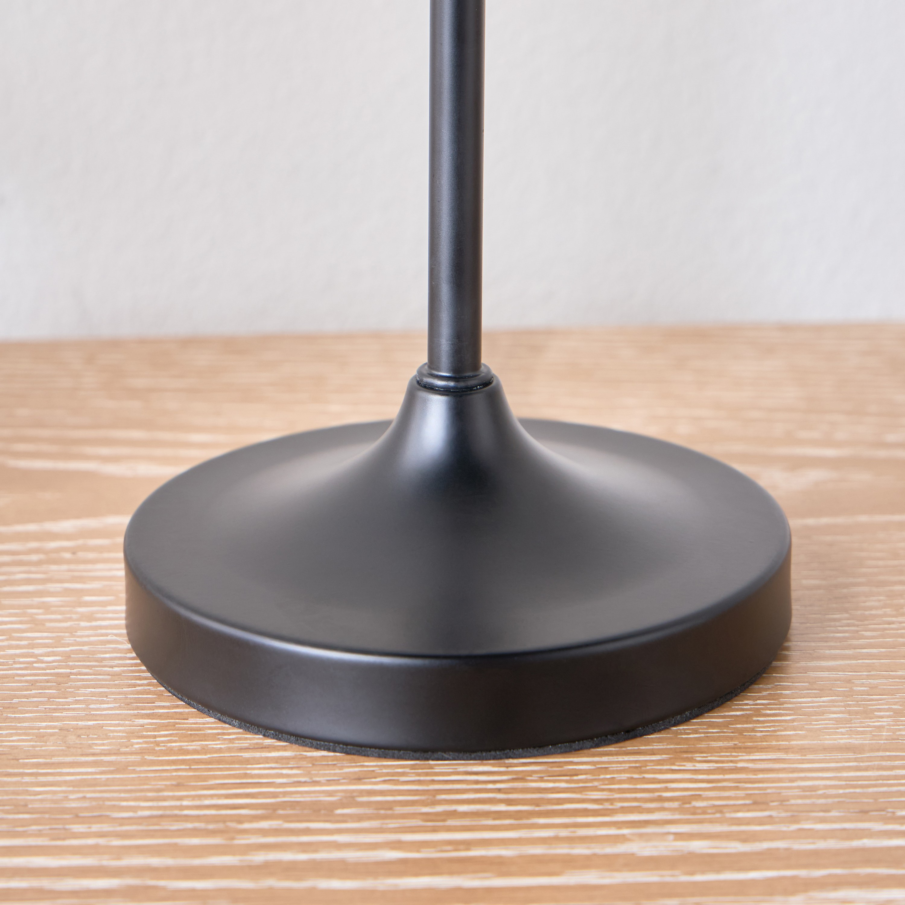 Sue Metal Table Lamp - 51 cm-household-lighting-tableanddesklamps-image-3