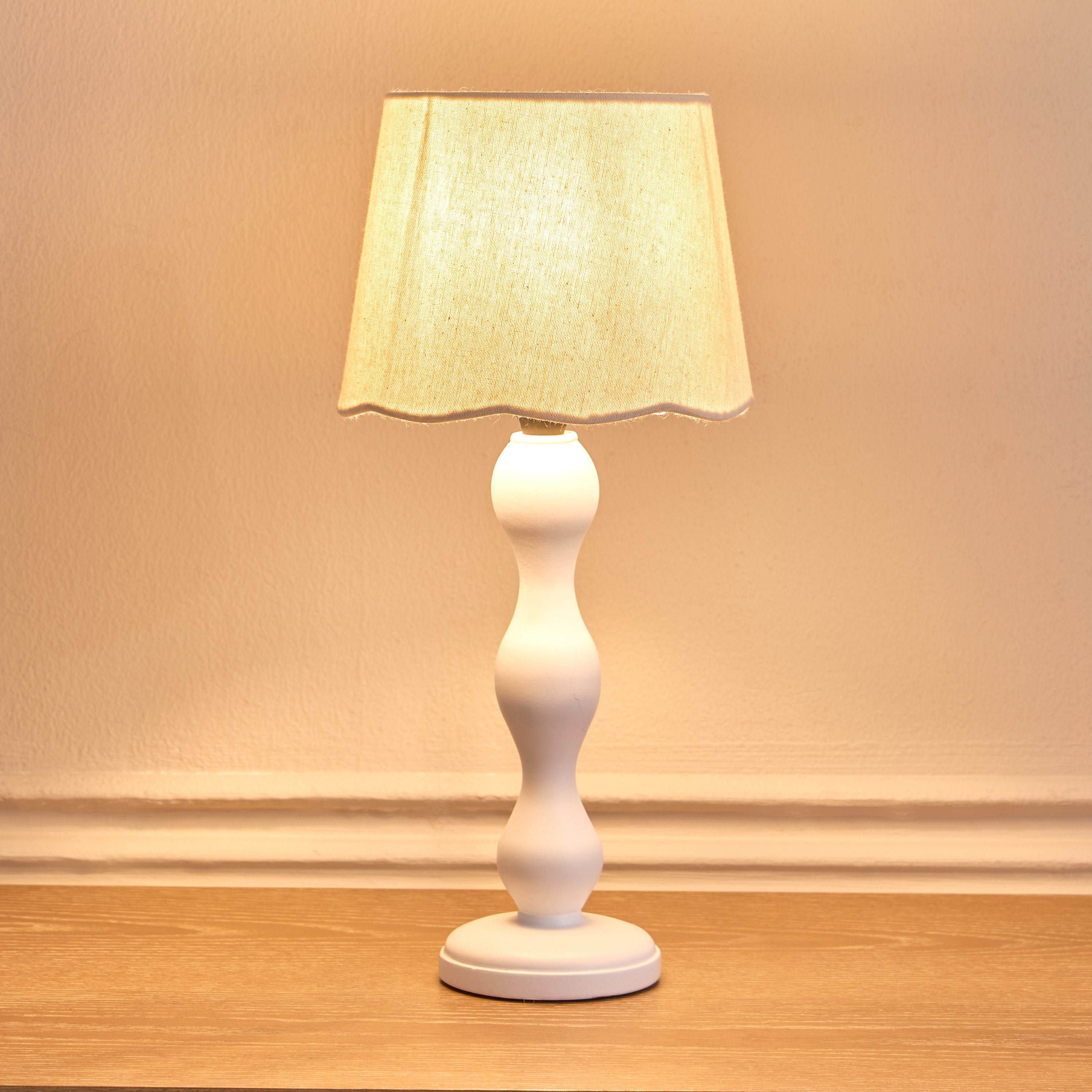 مصباح طاولة بولي ريزين - ميريدا - 39 سم-household-lighting-tableanddesklamps-image-2