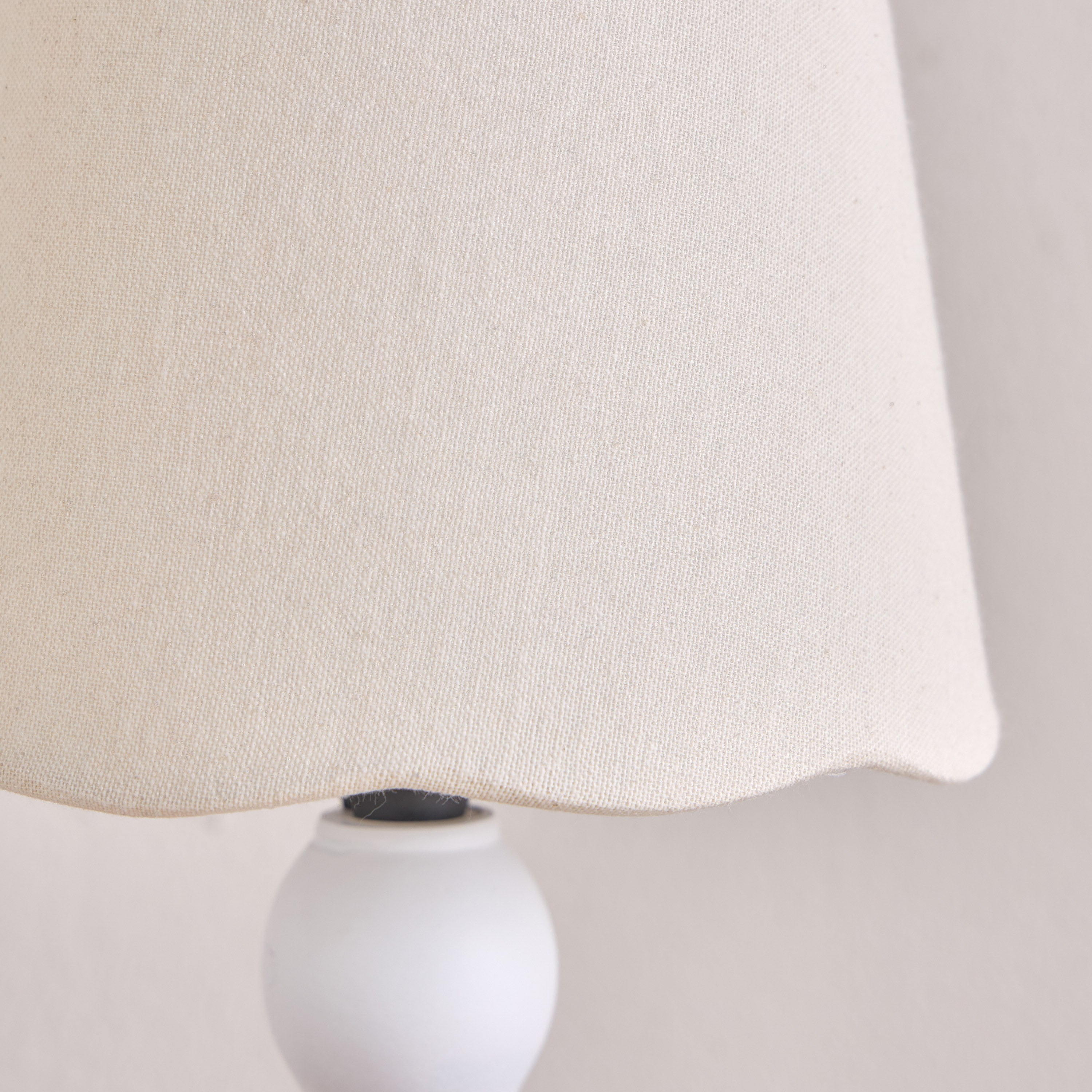 مصباح طاولة بولي ريزين - ميريدا - 39 سم-household-lighting-tableanddesklamps-image-3