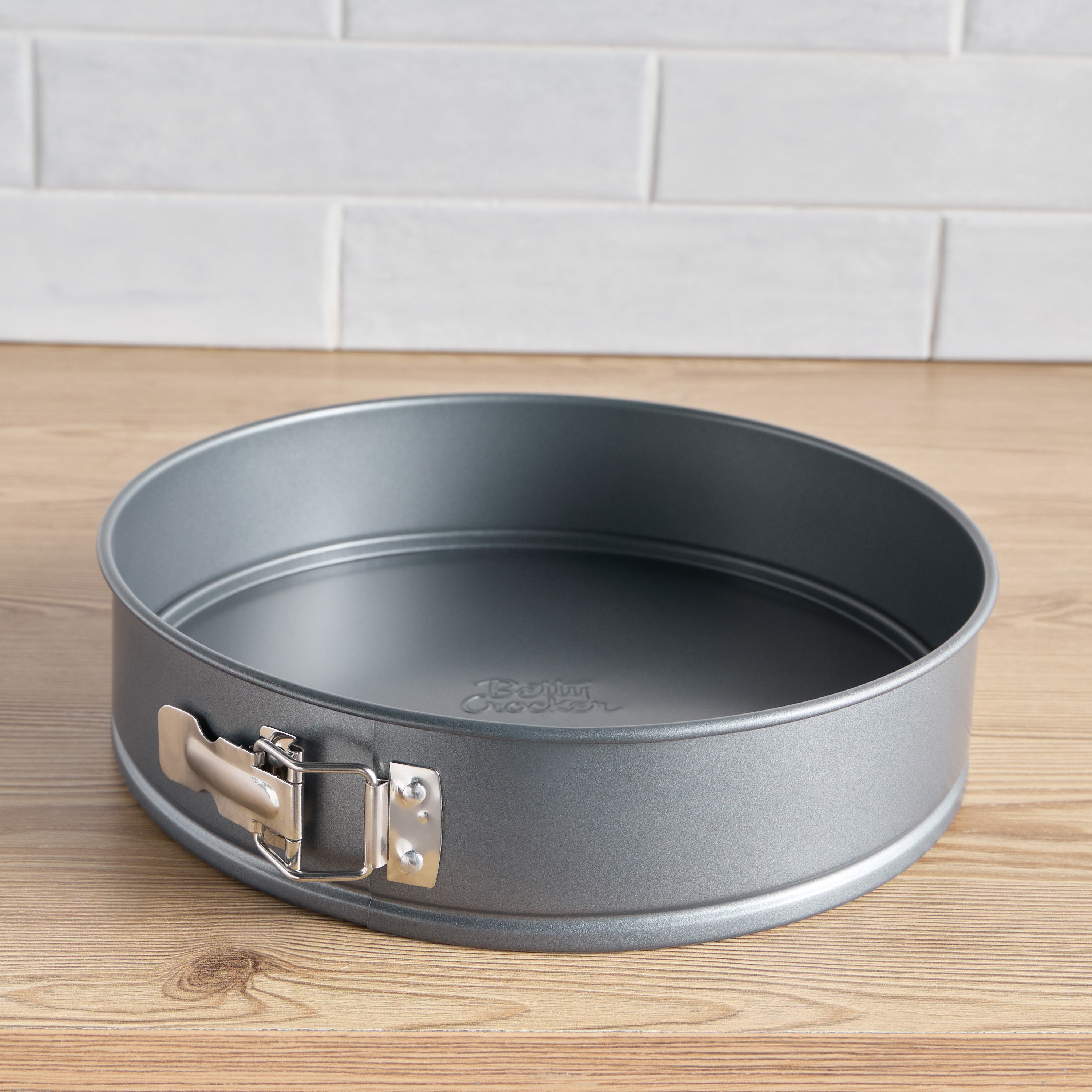 Betty Crocker Carbon Steel Spring Form Cake Pan - 28 cm-household-kitchen-bakeware-bakingpansandmoulds-image-1