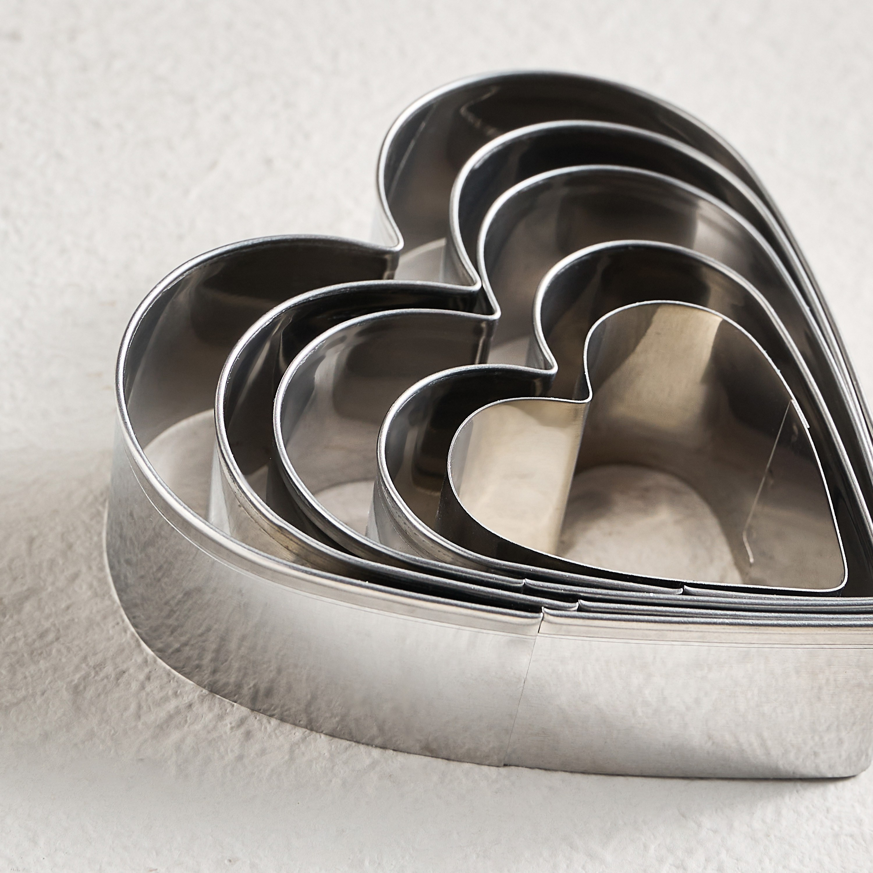 Baker's Secret 5-Piece Heart Shaped Cookie Cutter Set-household-kitchen-bakeware-bakingtoolsandaccessories-image-3