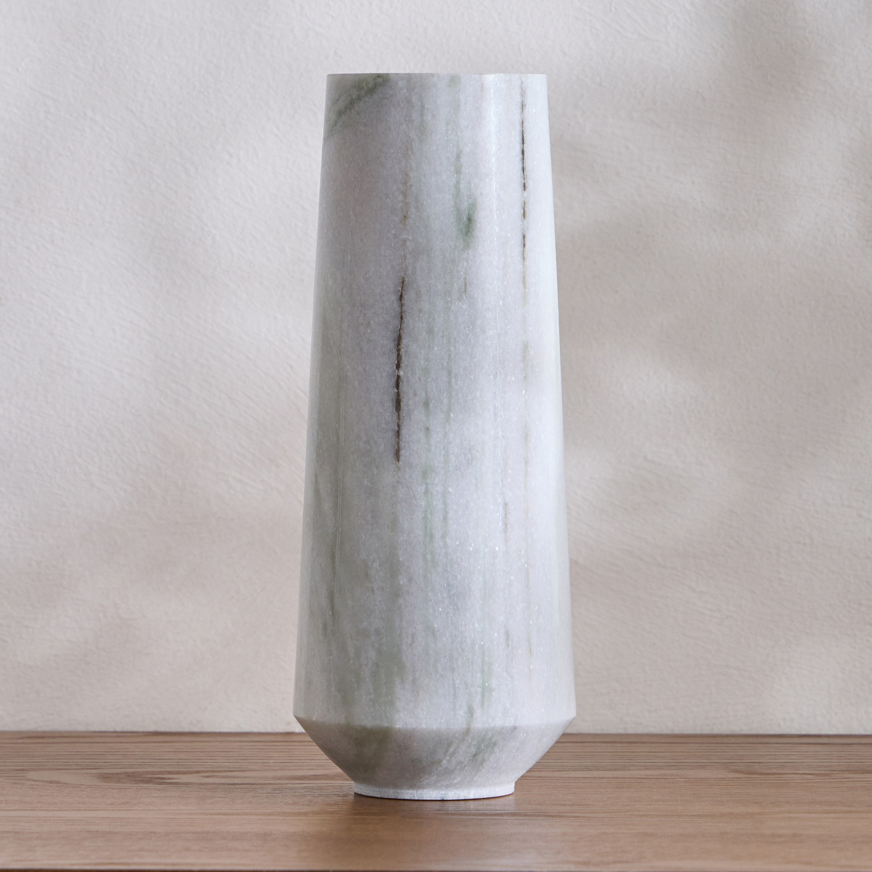 Nouf Panda Marble Vase - 26 cm-household-decor-vasesandbowls-image-1