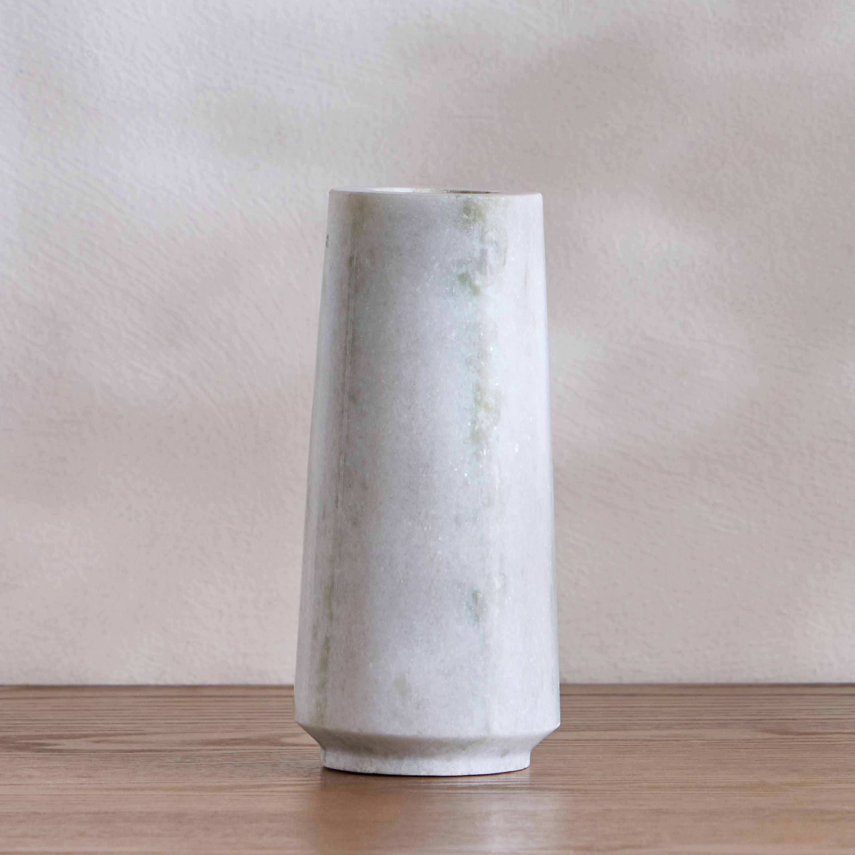 Nouf Panda Marble Vase - 17 cm-household-decor-vasesandbowls-image-1