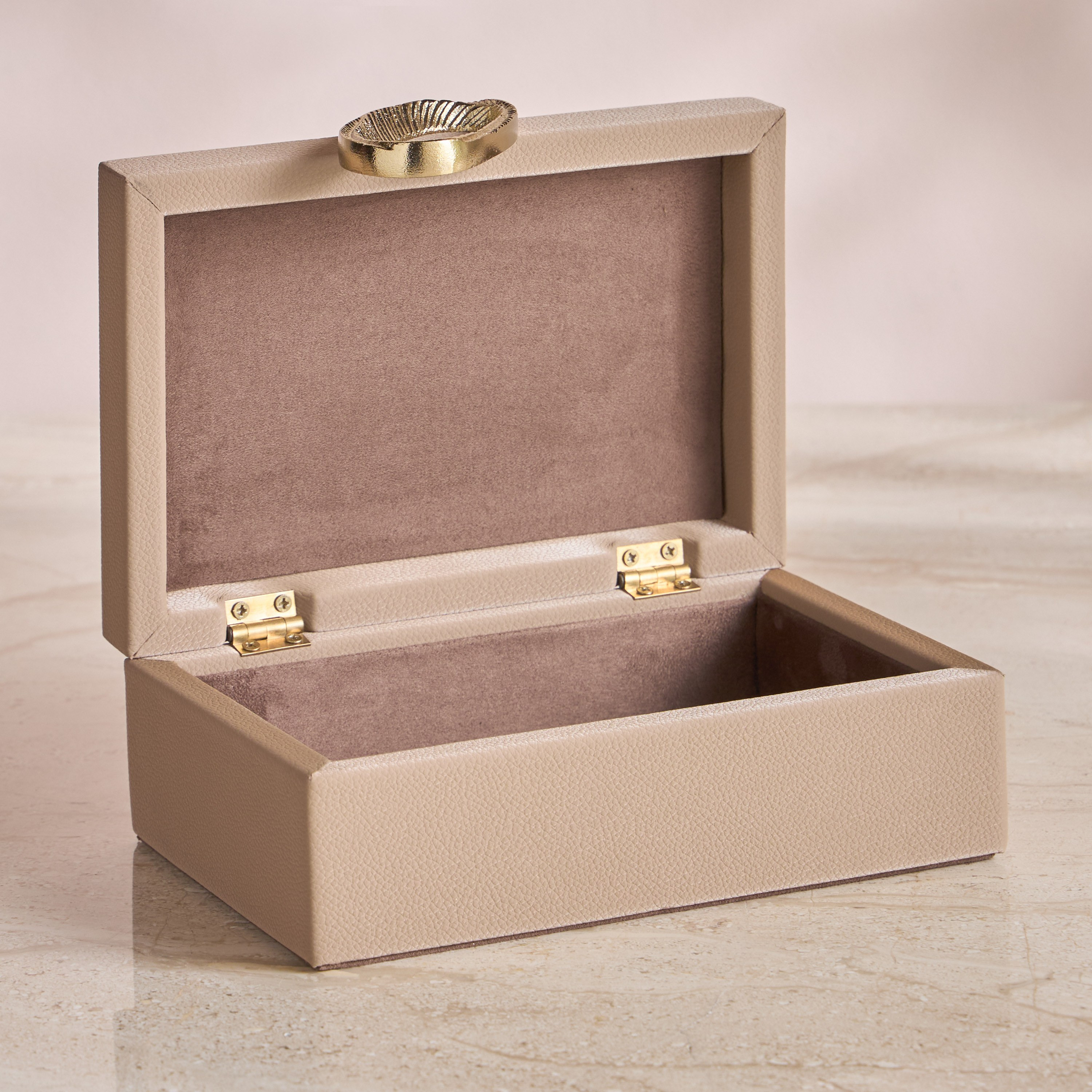 صندوق ديكور - لوتس-household-decor-boxesandtrays-image-2