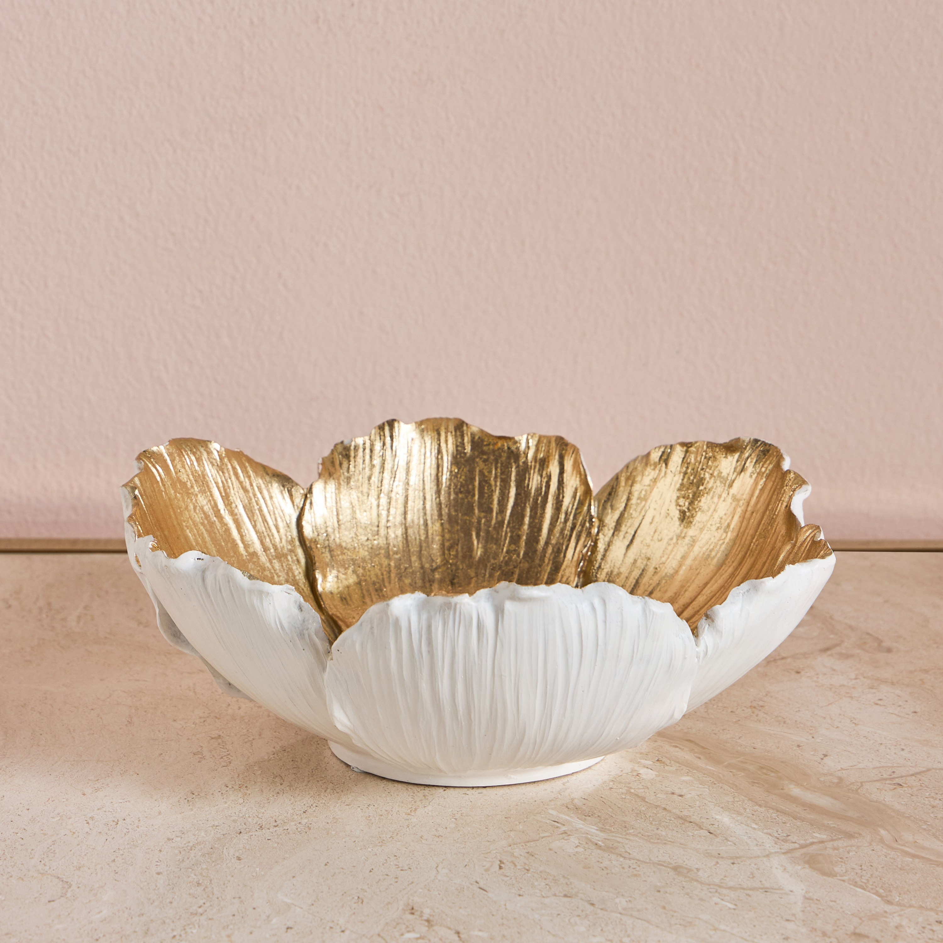 وعاء ديكور راتنج - لوتس - 25x24 سم-household-decor-vasesandbowls-image-1