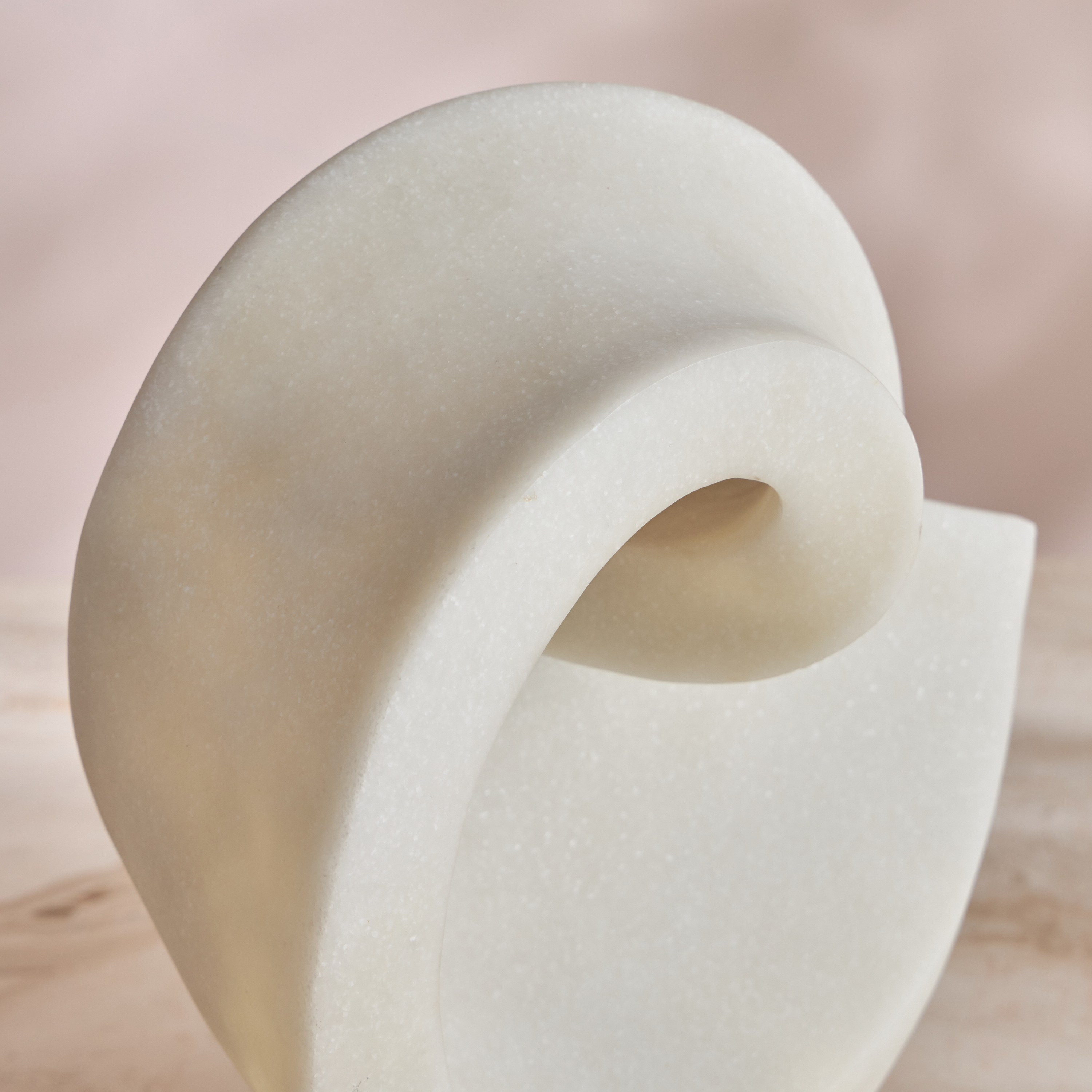 Raqiya Abstract Decor Resin-household-decor-decorativeobjectsandsculptures-image-2