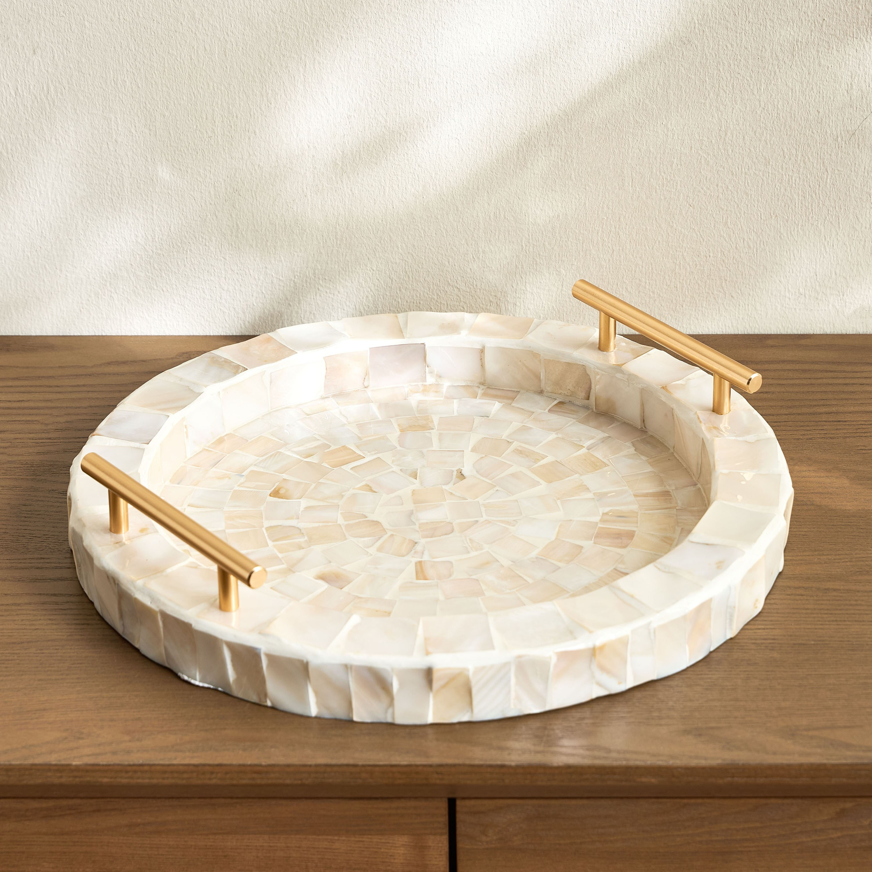 صينية تقديم فاطمة أثينا صدف كابيز - 37 سم-household-decor-boxesandtrays-image-1