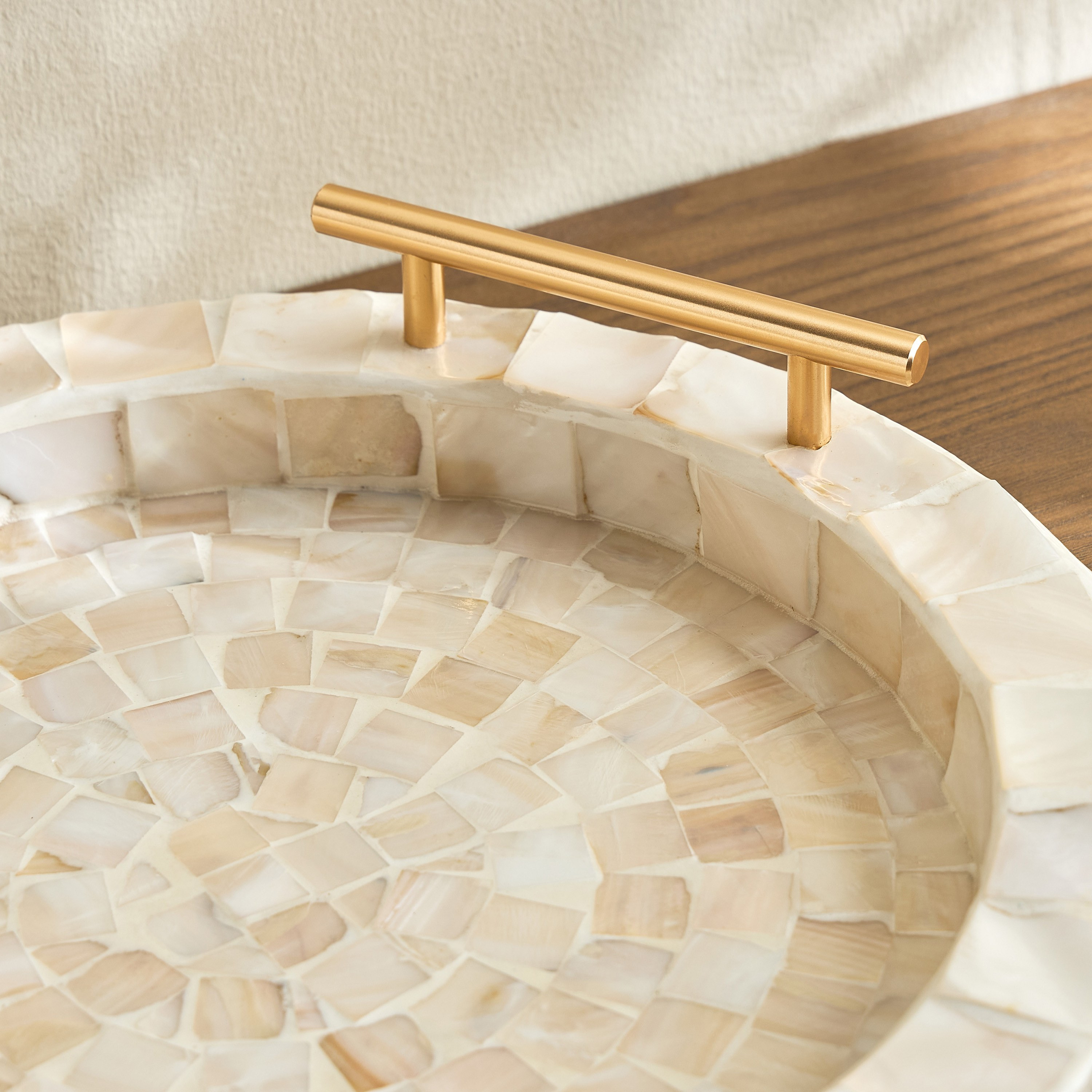 صينية تقديم فاطمة أثينا صدف كابيز - 37 سم-household-decor-boxesandtrays-image-2
