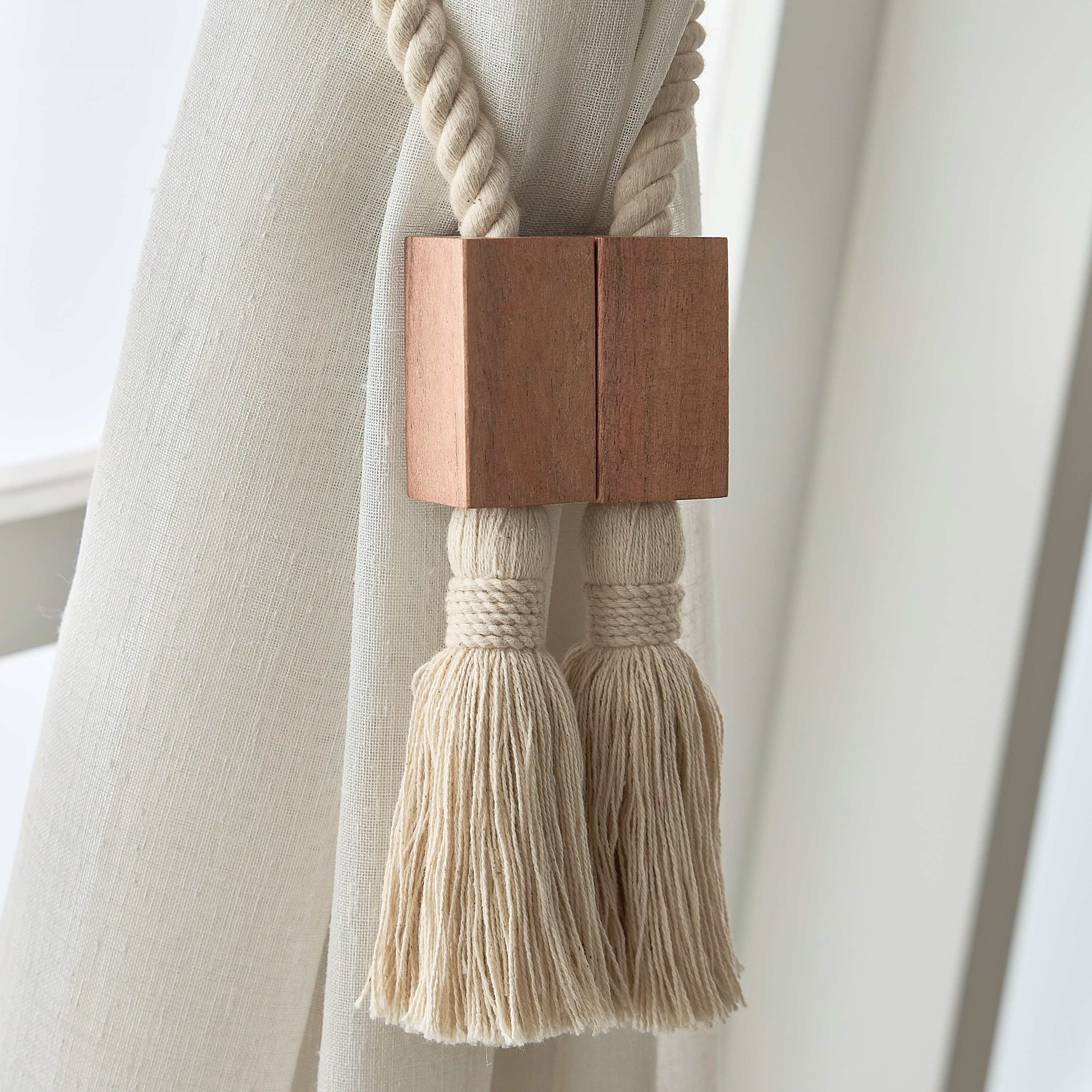 Opulent Magnetic Curtain Tieback - Set of 2-household-windows-curtainrodsandaccessories-windowaccessories-image-2