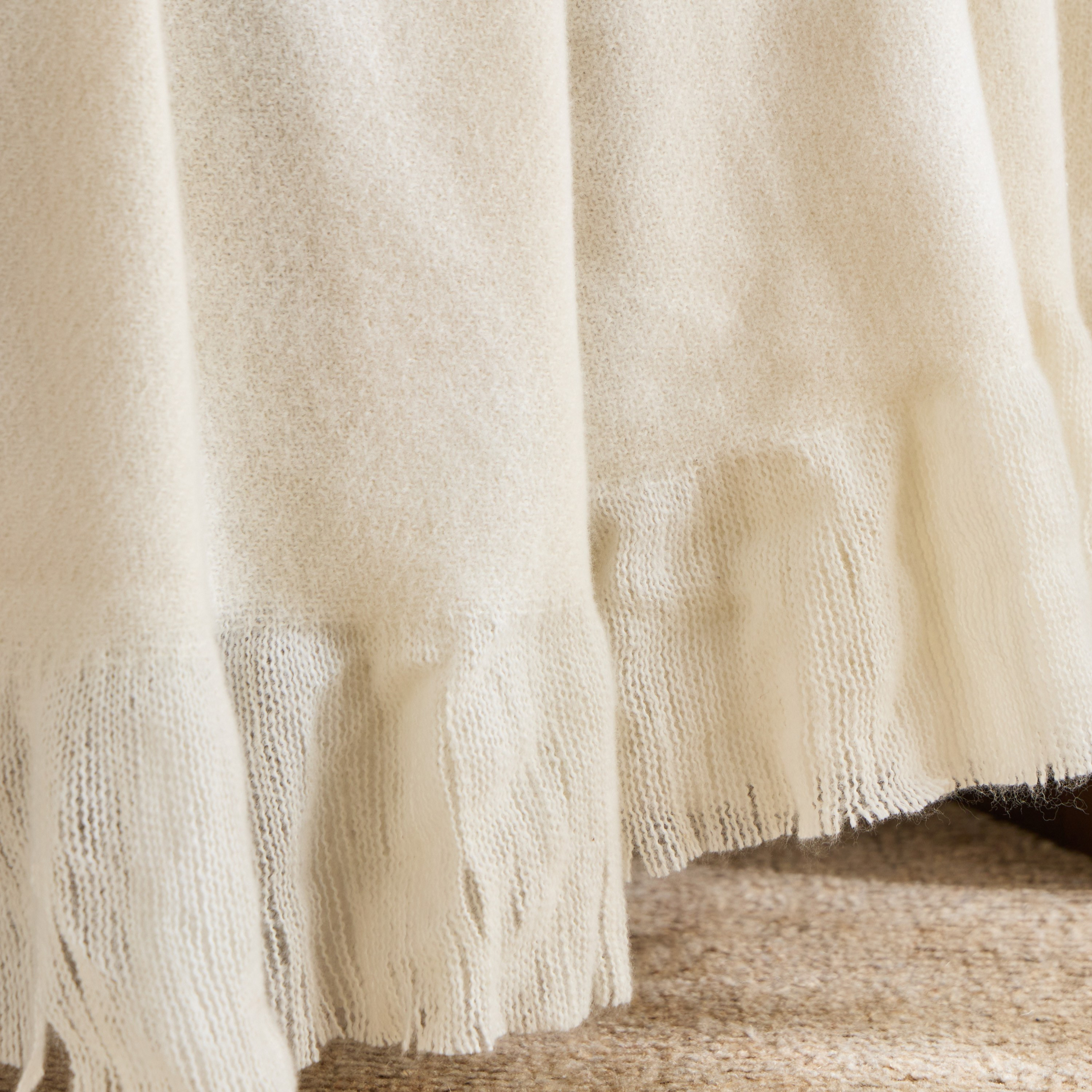 Dia Soft Throw - 127x152 cm-household-cushionsandthrows-throwsandblankets-throws-image-2