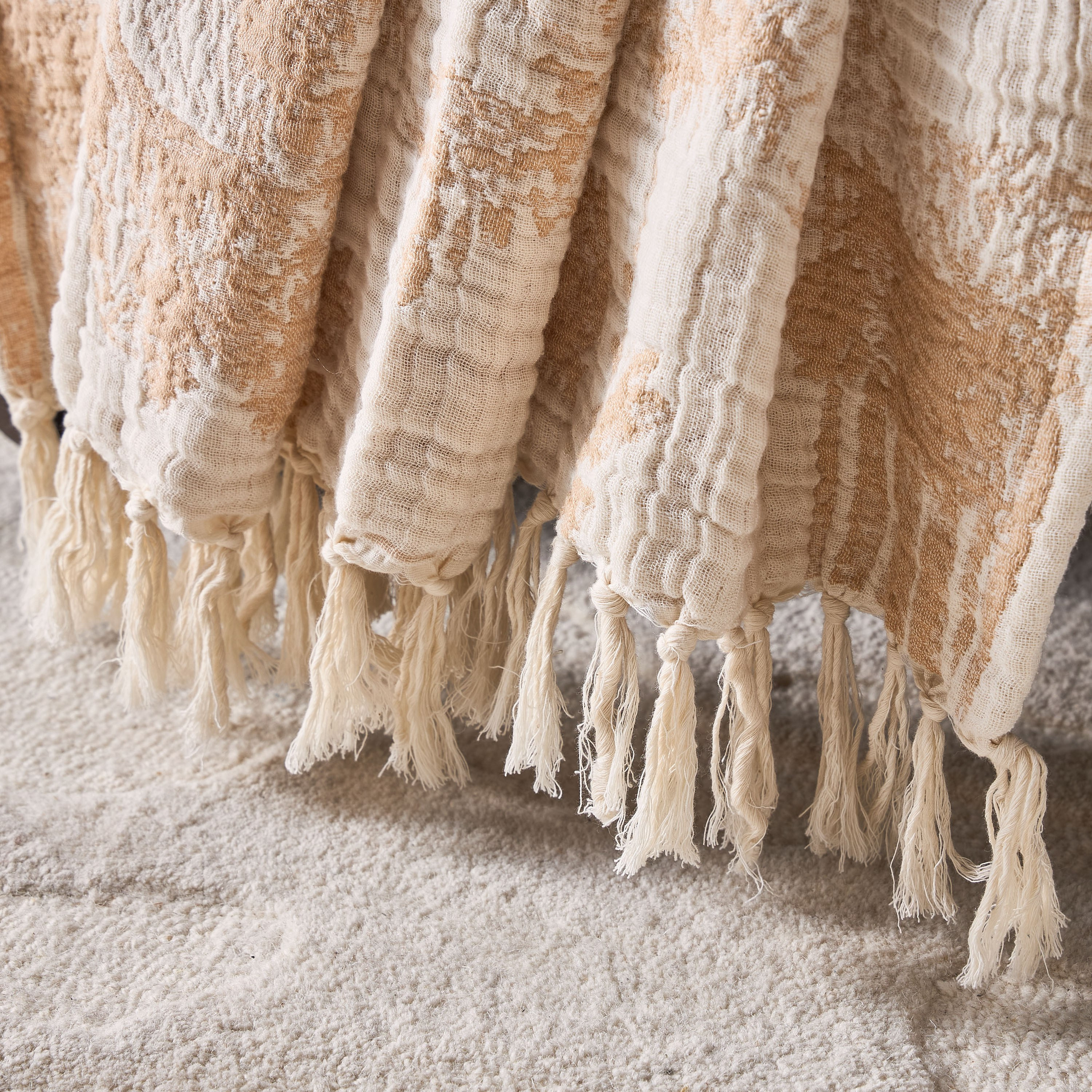 Aniyah Jacquard Cotton Throw - 130x170 cm-household-cushionsandthrows-throwsandblankets-throws-image-2