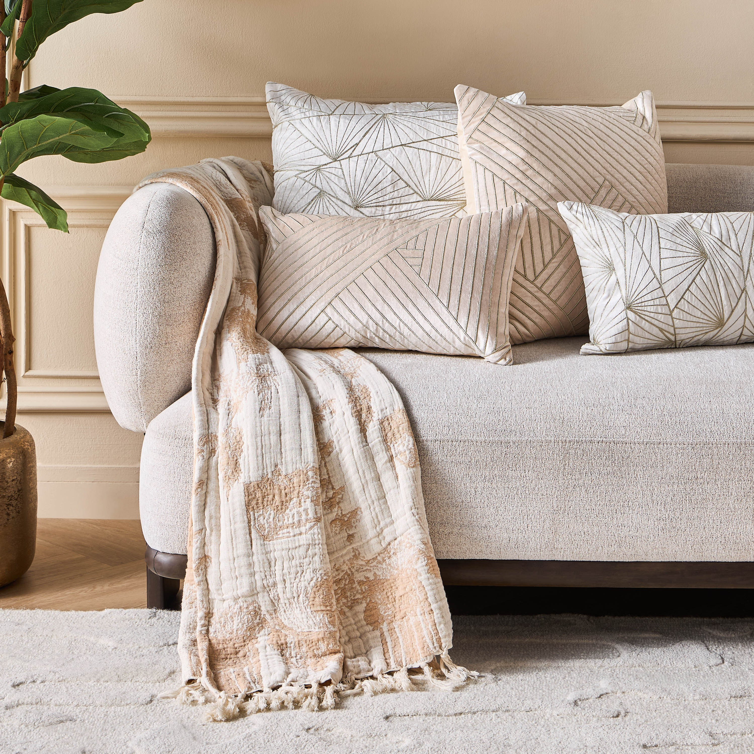 Aniyah Jacquard Cotton Throw - 130x170 cm-household-cushionsandthrows-throwsandblankets-throws-image-4