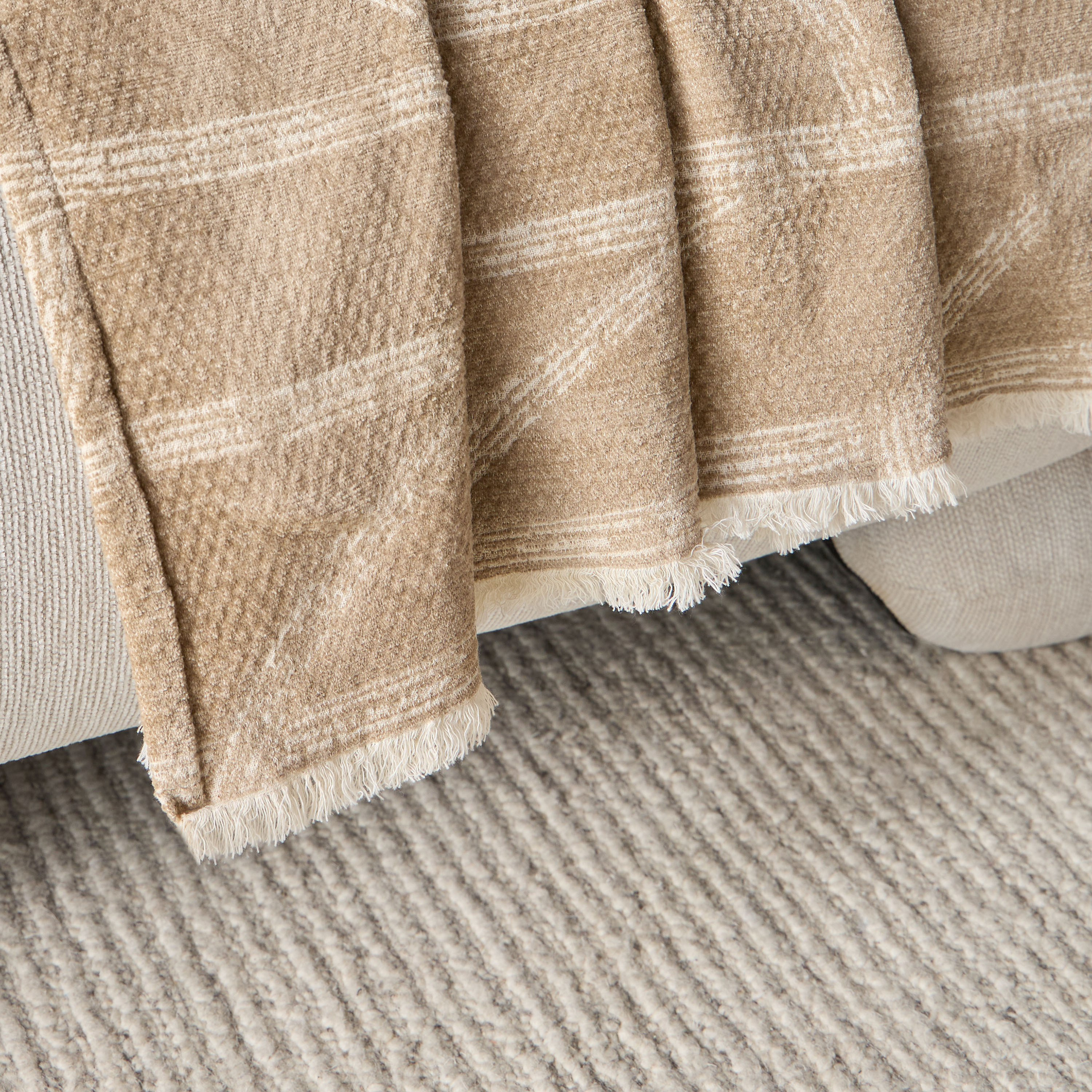 Aisha Throw - 130x170 cm-household-cushionsandthrows-throwsandblankets-throws-image-2
