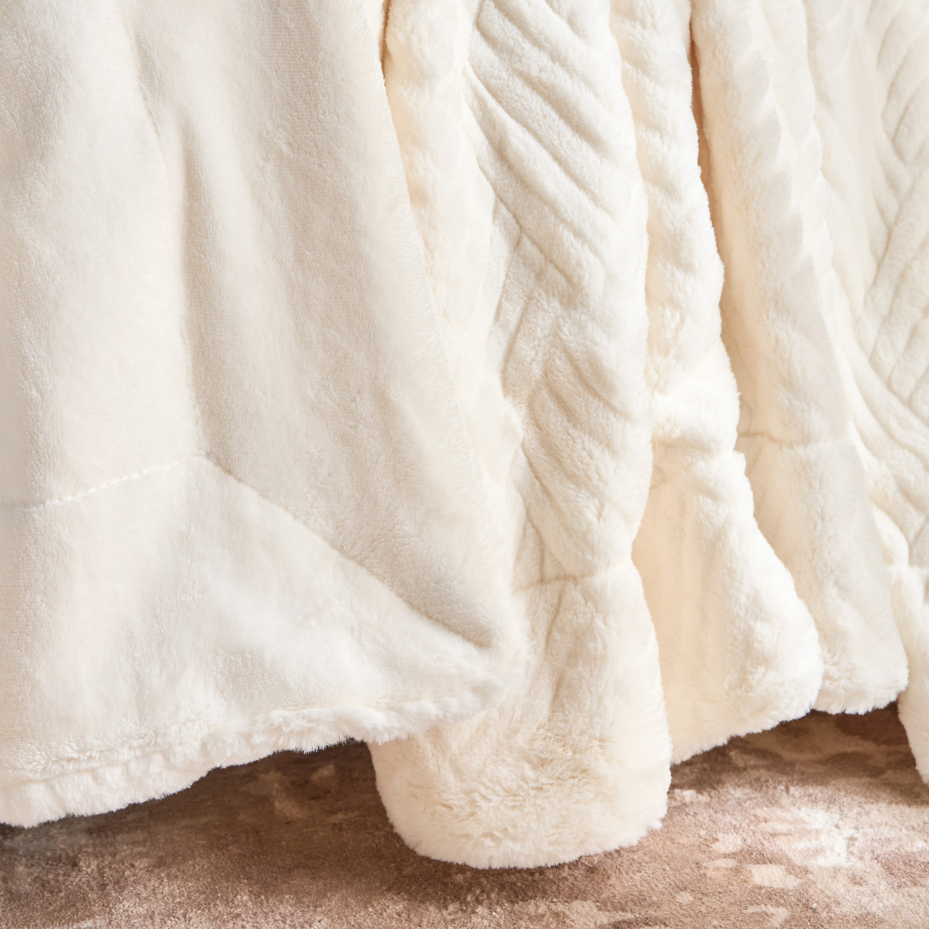 Georgina King Blanket - 220x240 cm-household-cushionsandthrows-throwsandblankets-blankets-image-2