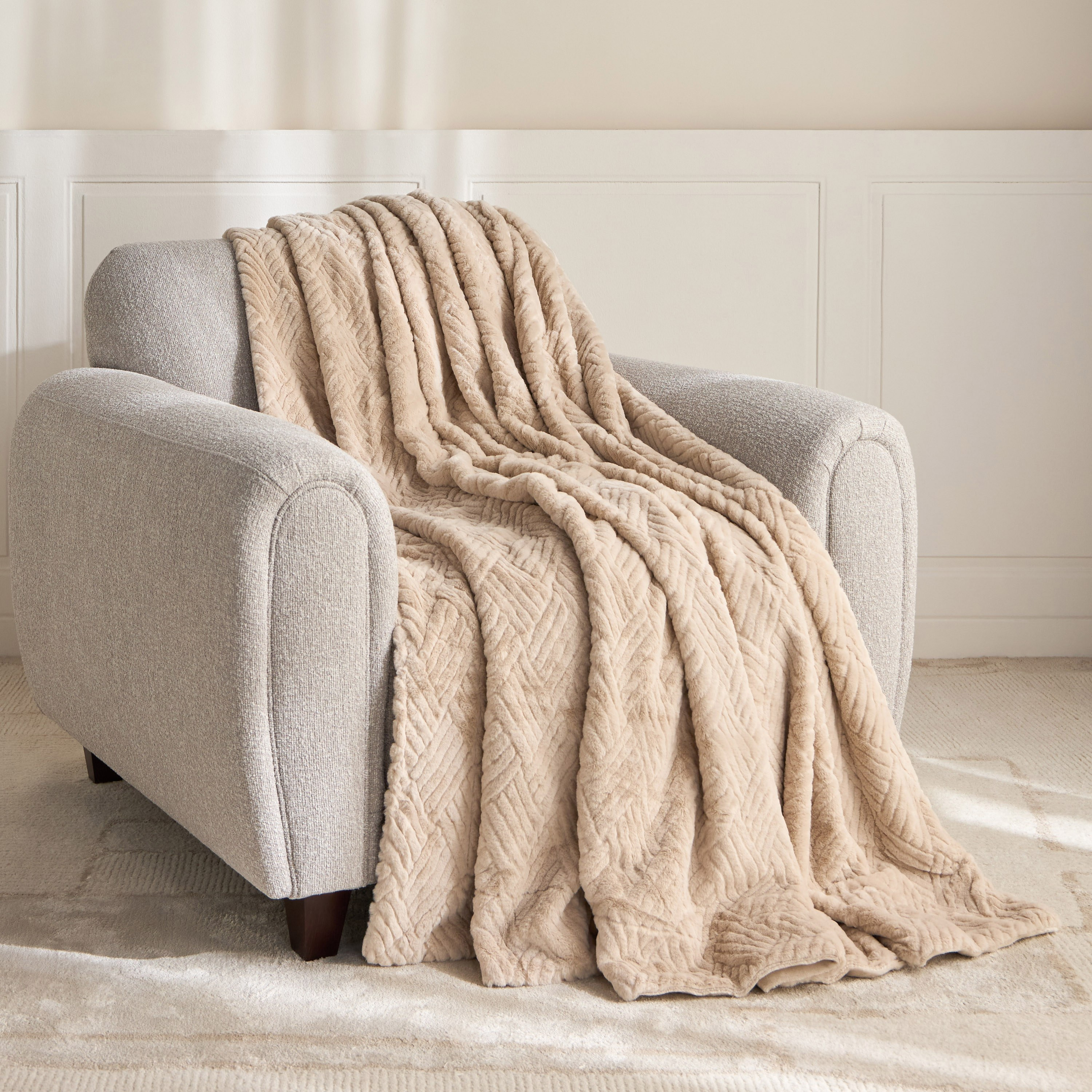 Georgina Queen Blanket - 160x220 cm-household-bedding-blankets-image-1