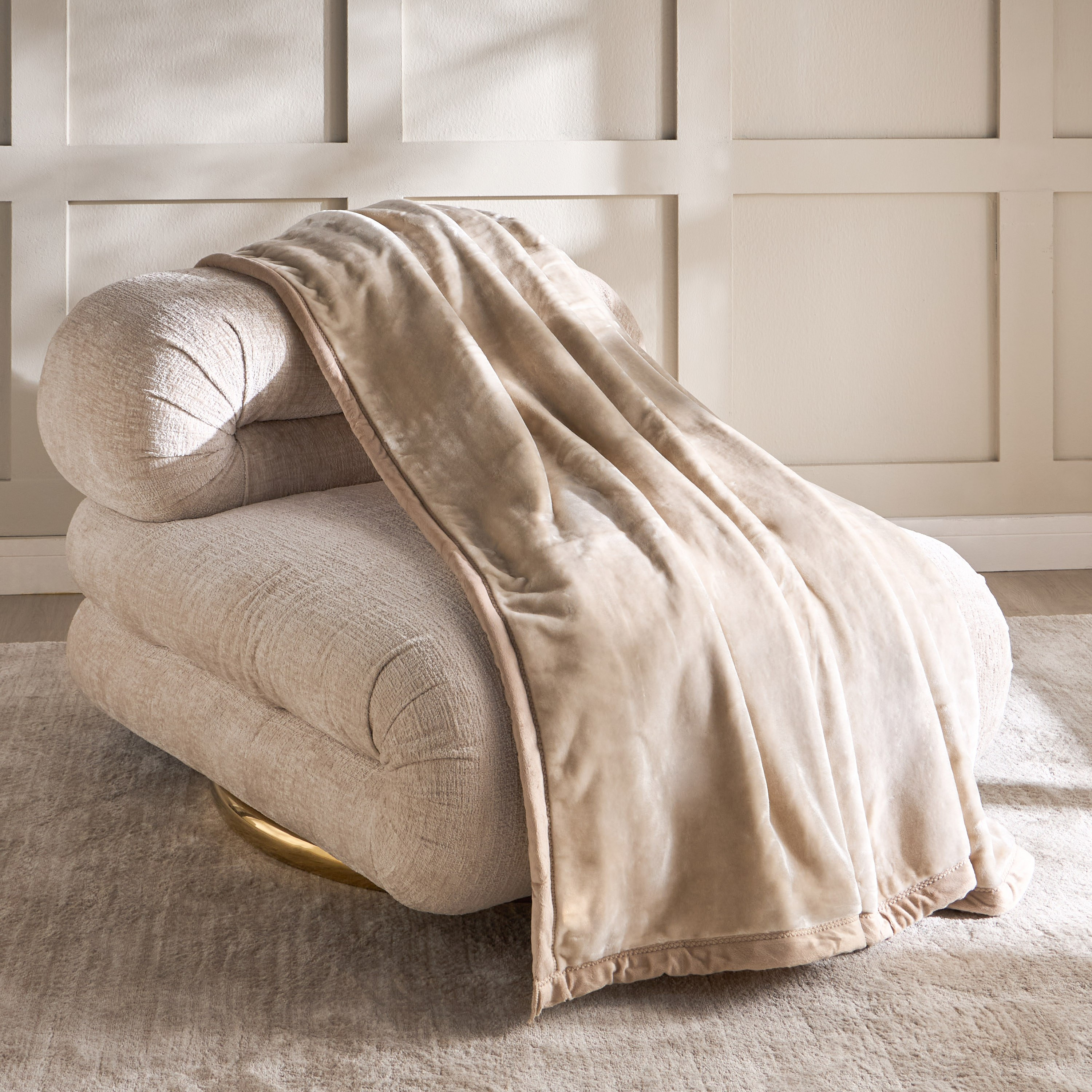 Michelle Lindis King Blanket - 220x240 cm-household-cushionsandthrows-throwsandblankets-blankets-image-1