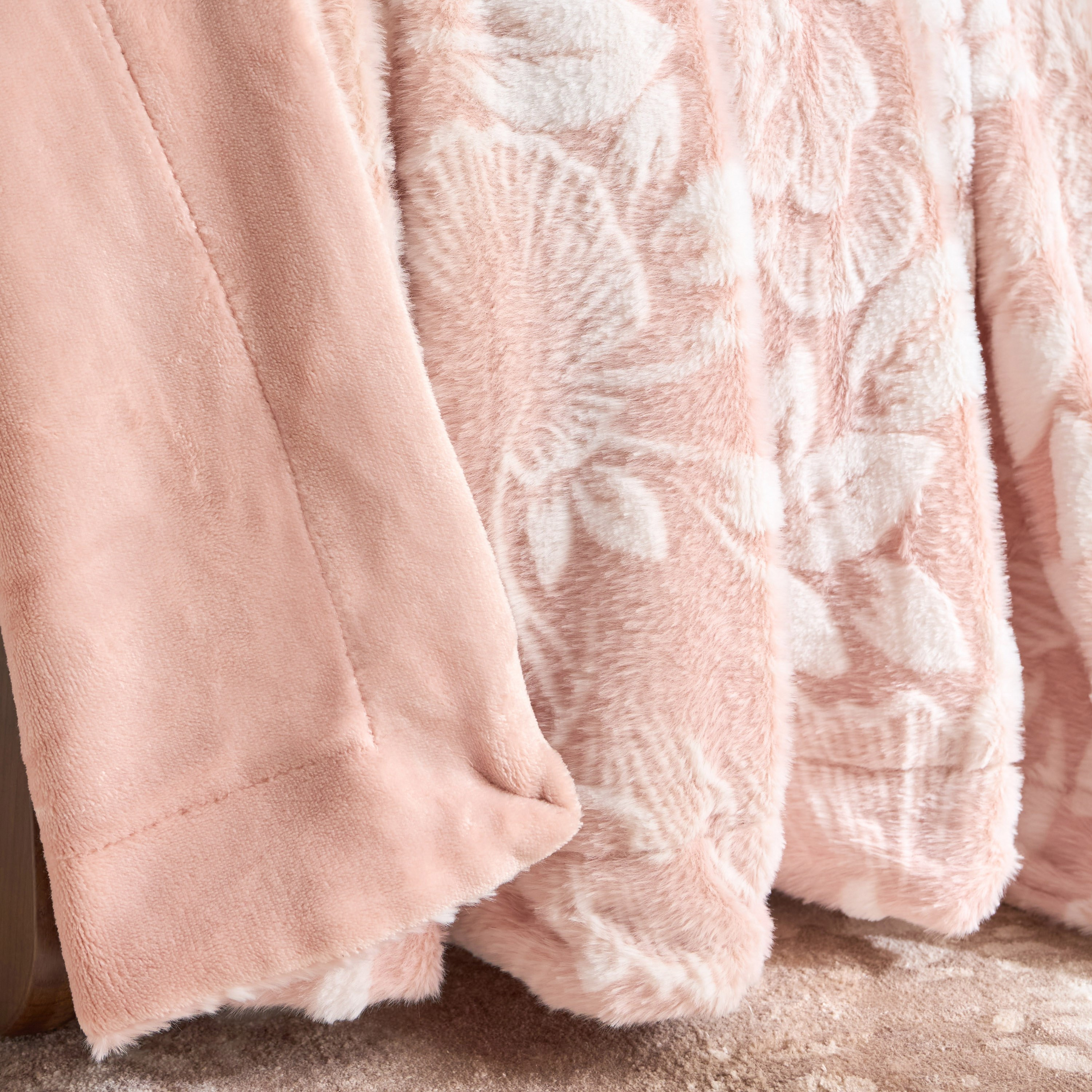 Allison Burn Out Fur Blanket - 160x240 cm-household-cushionsandthrows-throwsandblankets-blankets-image-2