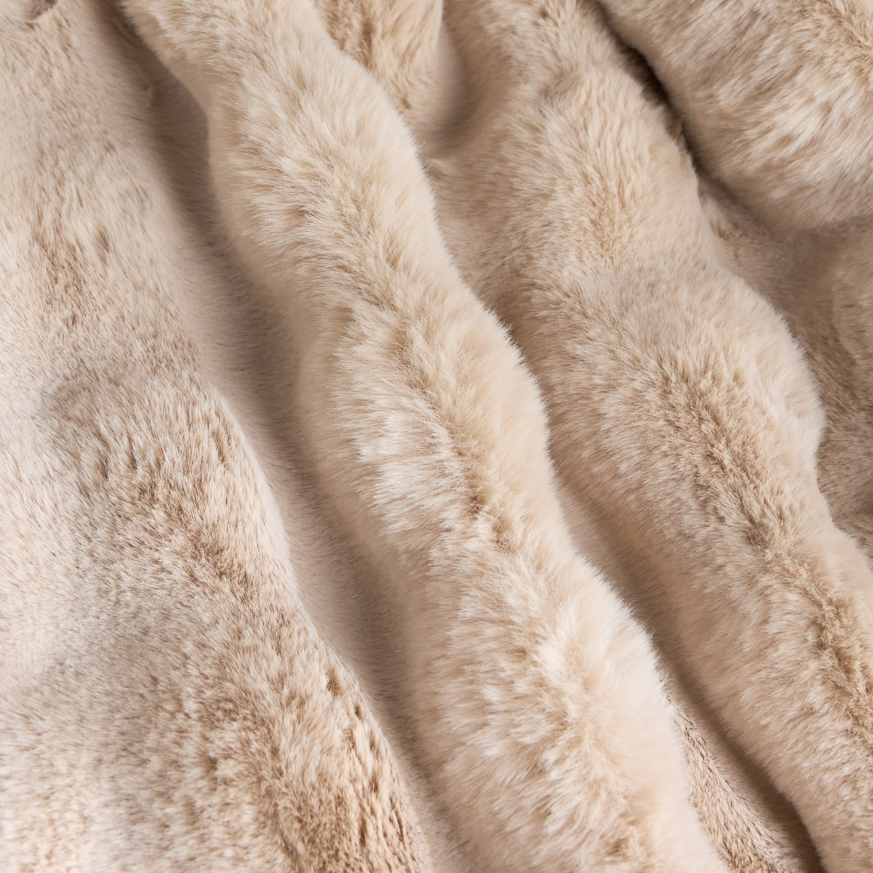 Jessica Rabbit Fur Blanket - 220x240 cm-household-cushionsandthrows-throwsandblankets-blankets-image-2