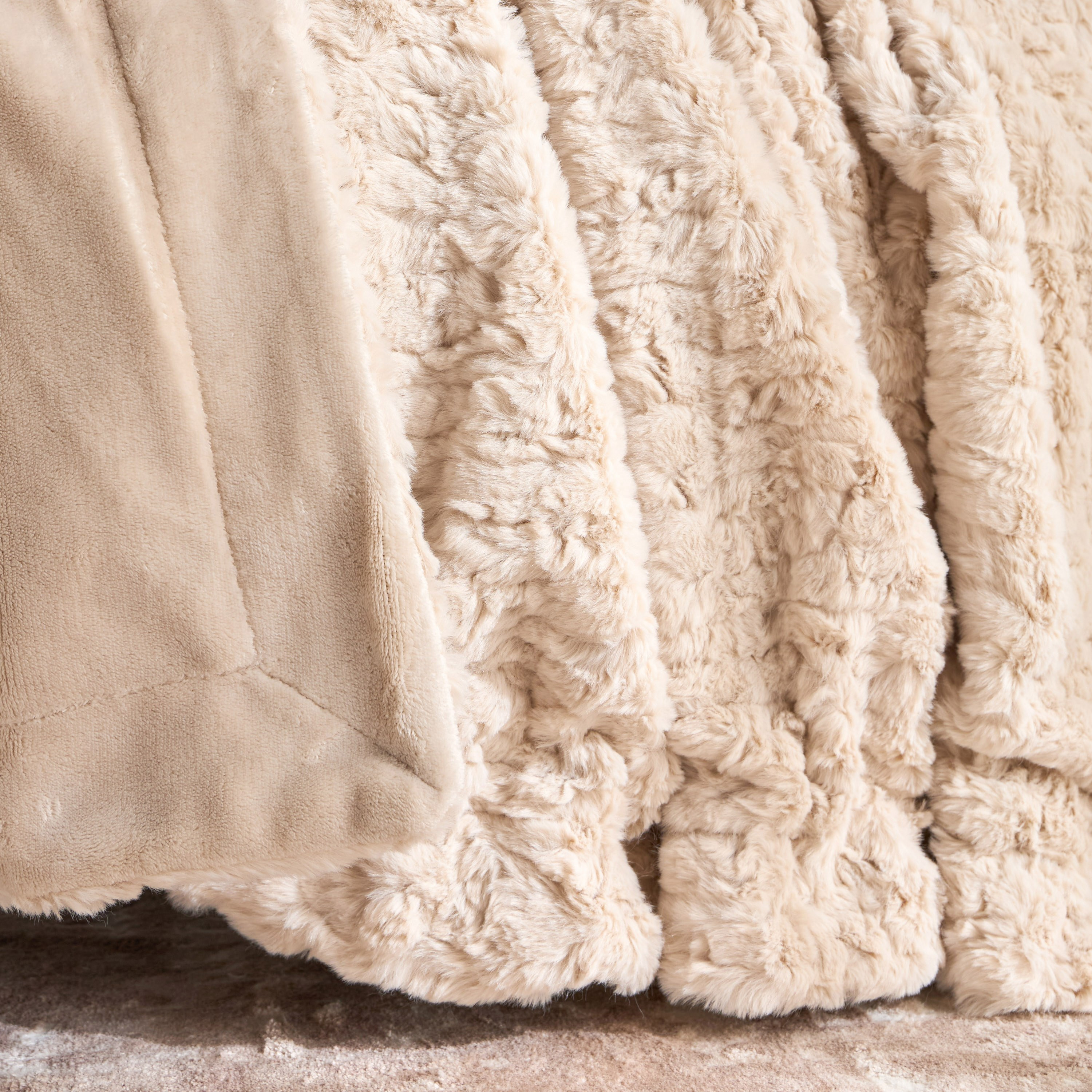 Mckinley Rabbit Fur Blanket - 220x240 cm-household-cushionsandthrows-throwsandblankets-blankets-image-2