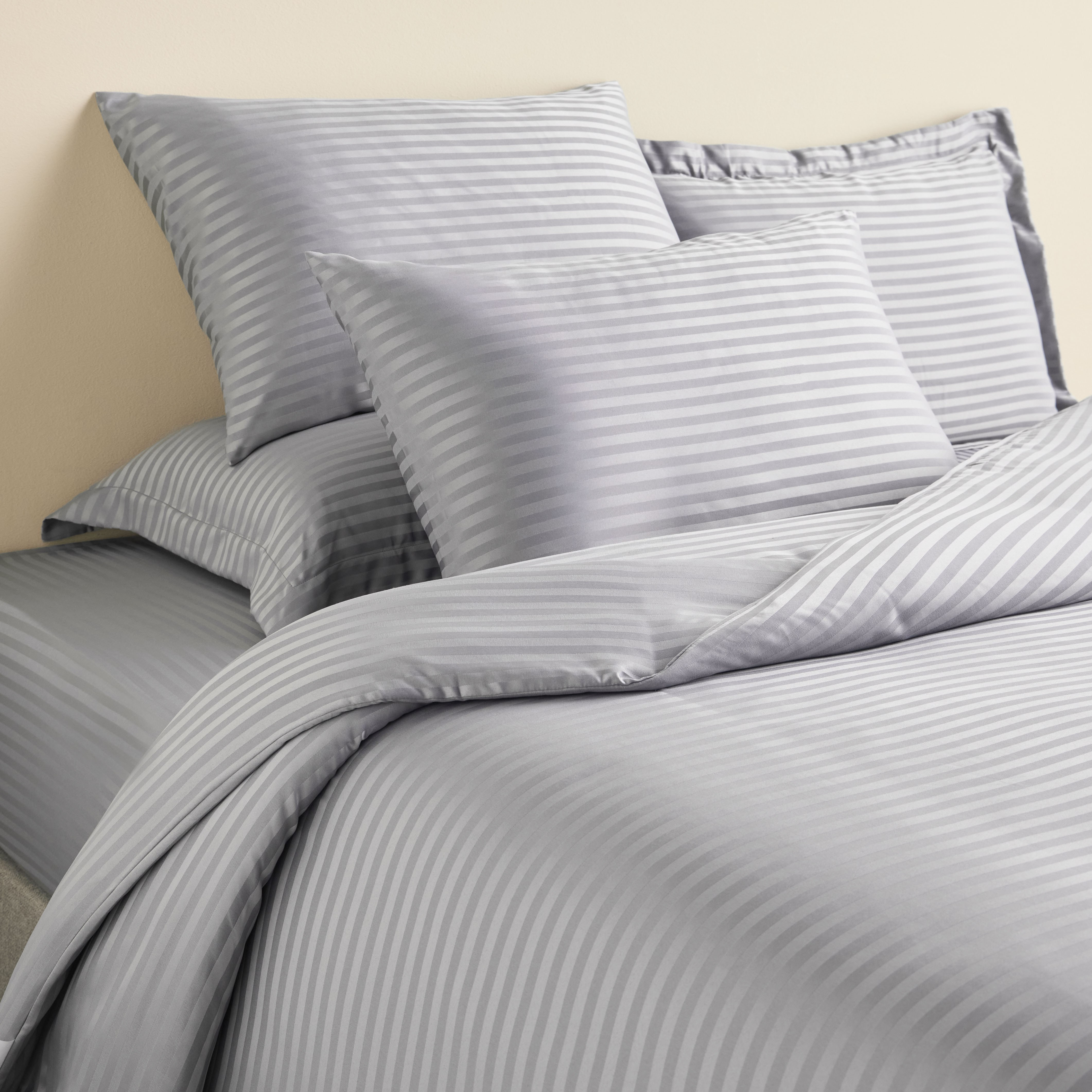 طقم غطاء لحاف مخطط كامل 3 قطع - هوتيل - 160x200 سم-household-bedding-duvetandcovers-duvetcovers-image-1