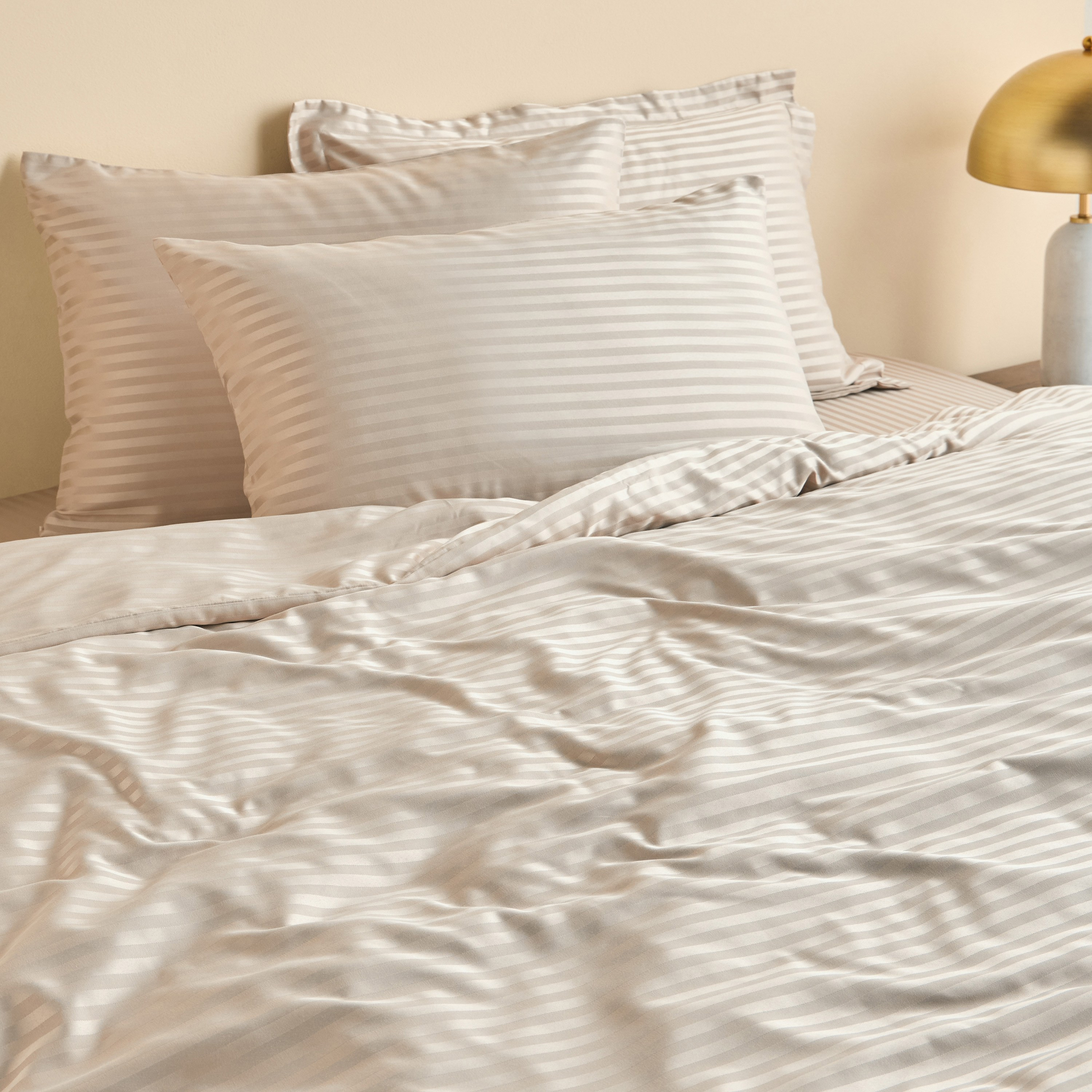 طقم غطاء لحاف مخطط كينج 3 قطع - هوتيل - 220x230 سم-household-bedding-duvetandcovers-duvetcovers-image-6