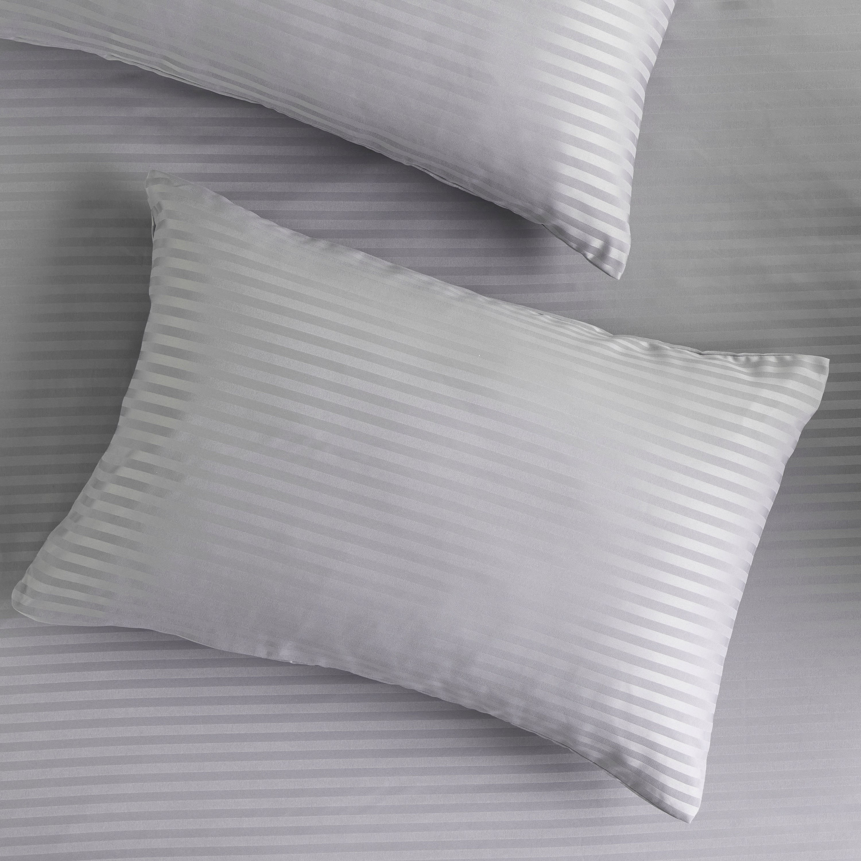 طقم غطاء لحاف مخطط سوبر كينج 3 قطع - هوتيل - 220x260 سم-household-bedding-duvetandcovers-duvetcovers-image-3