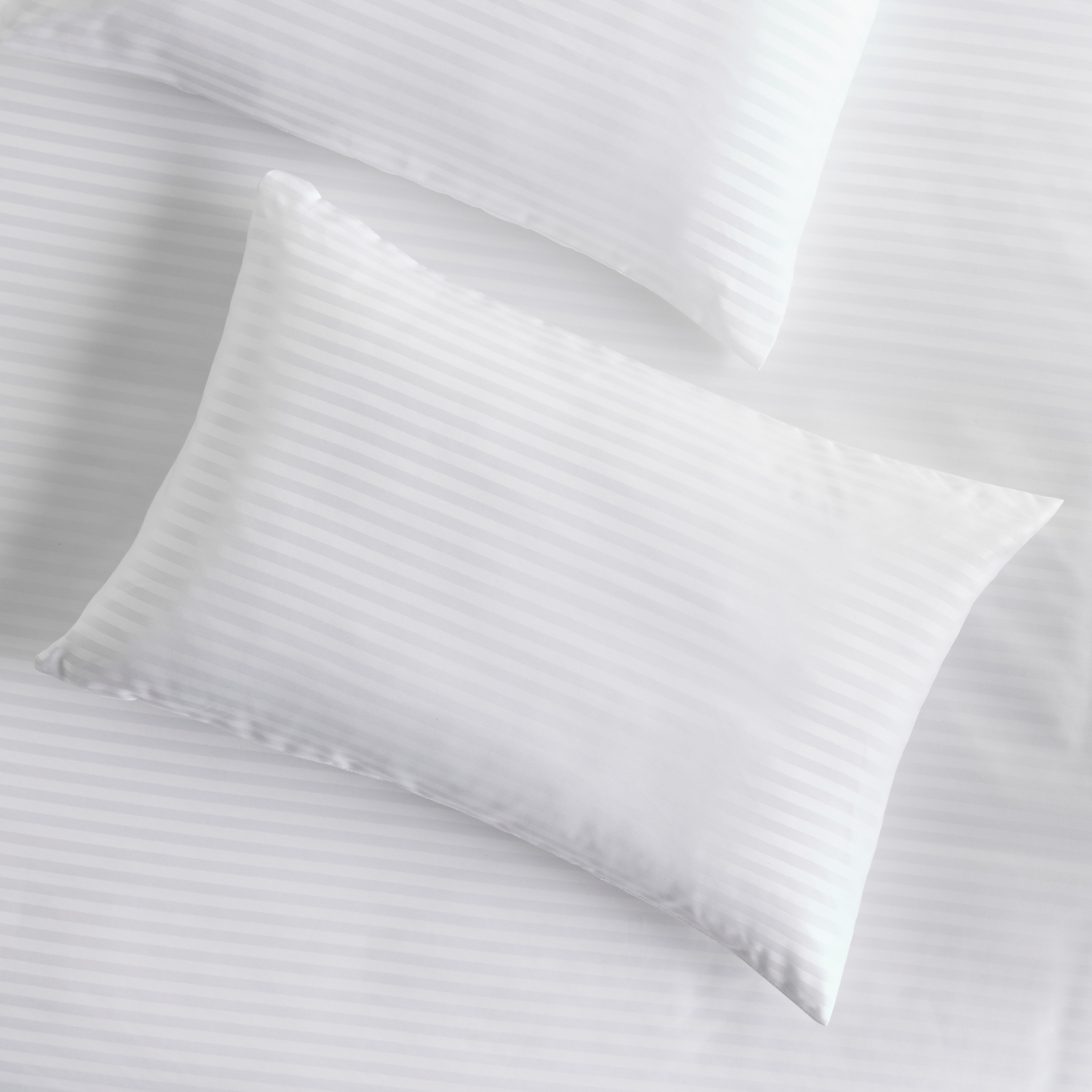 طقم غطاء لحاف مخطط سوبر كينج 3 قطع - هوتيل - 220x260 سم-household-bedding-duvetandcovers-duvetcovers-image-3