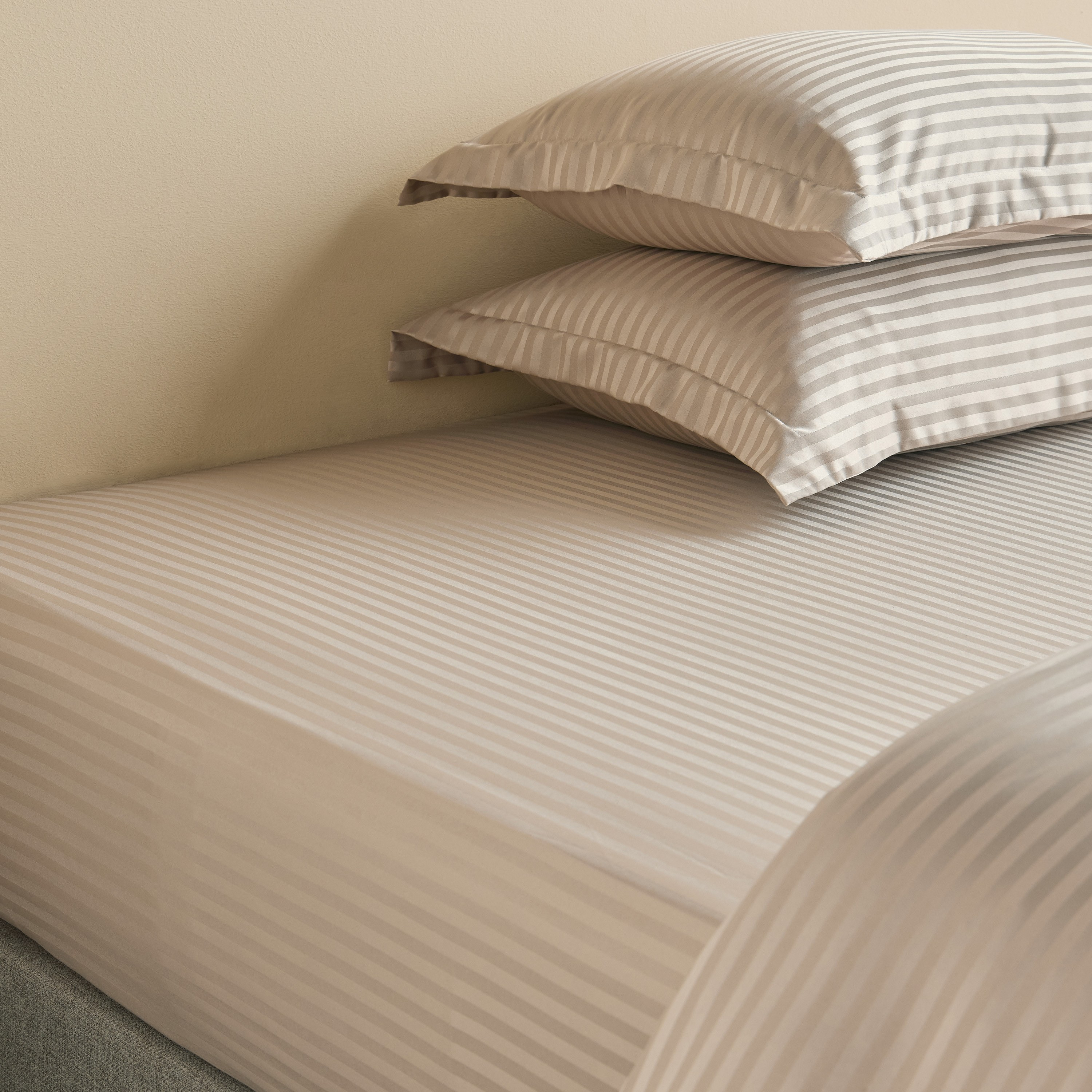 Hotel Stripe 2-Piece Pillowcase Set - 50x75 cm-household-bedding-sheetsandpillowcases-pillowcases-image-5