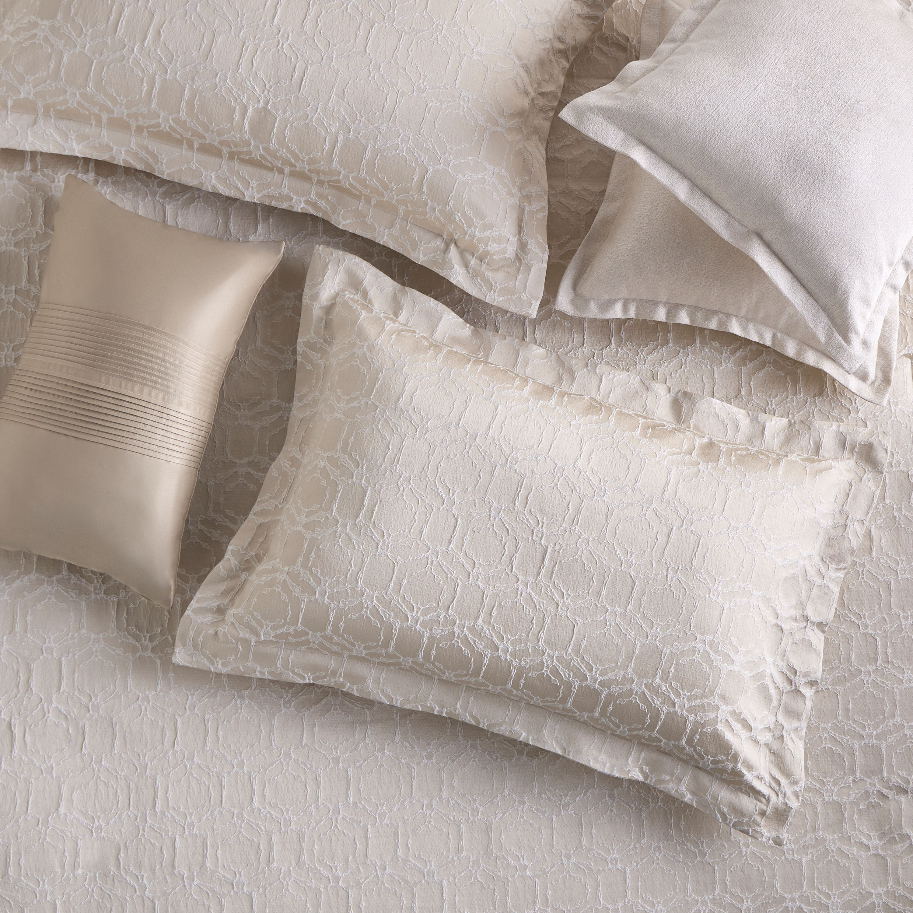 Sculptural Elegance Jacquard 6-Piece Super King Comforter Set - 250x260 cm-household-bedding-comfortersandbedspreads-comforters-image-3