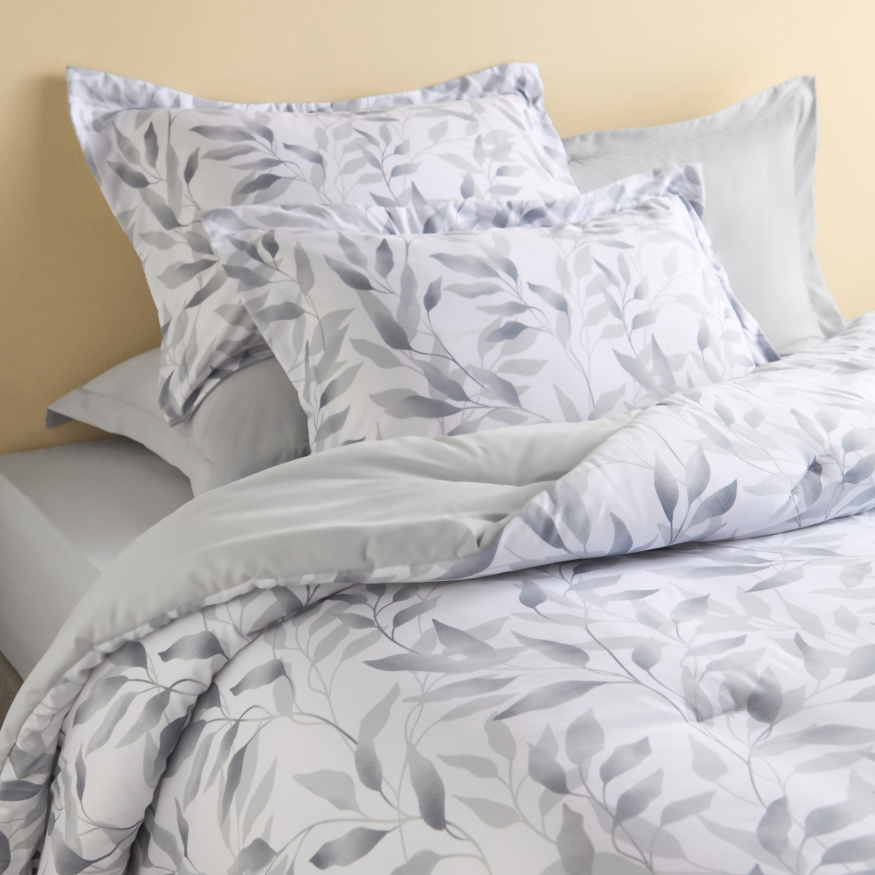 Alicent Printed 6-Piece Super King Comforter and Sheet Set - 240x260 cm-household-bedding-comfortersandbedspreads-bedinabag-image-1