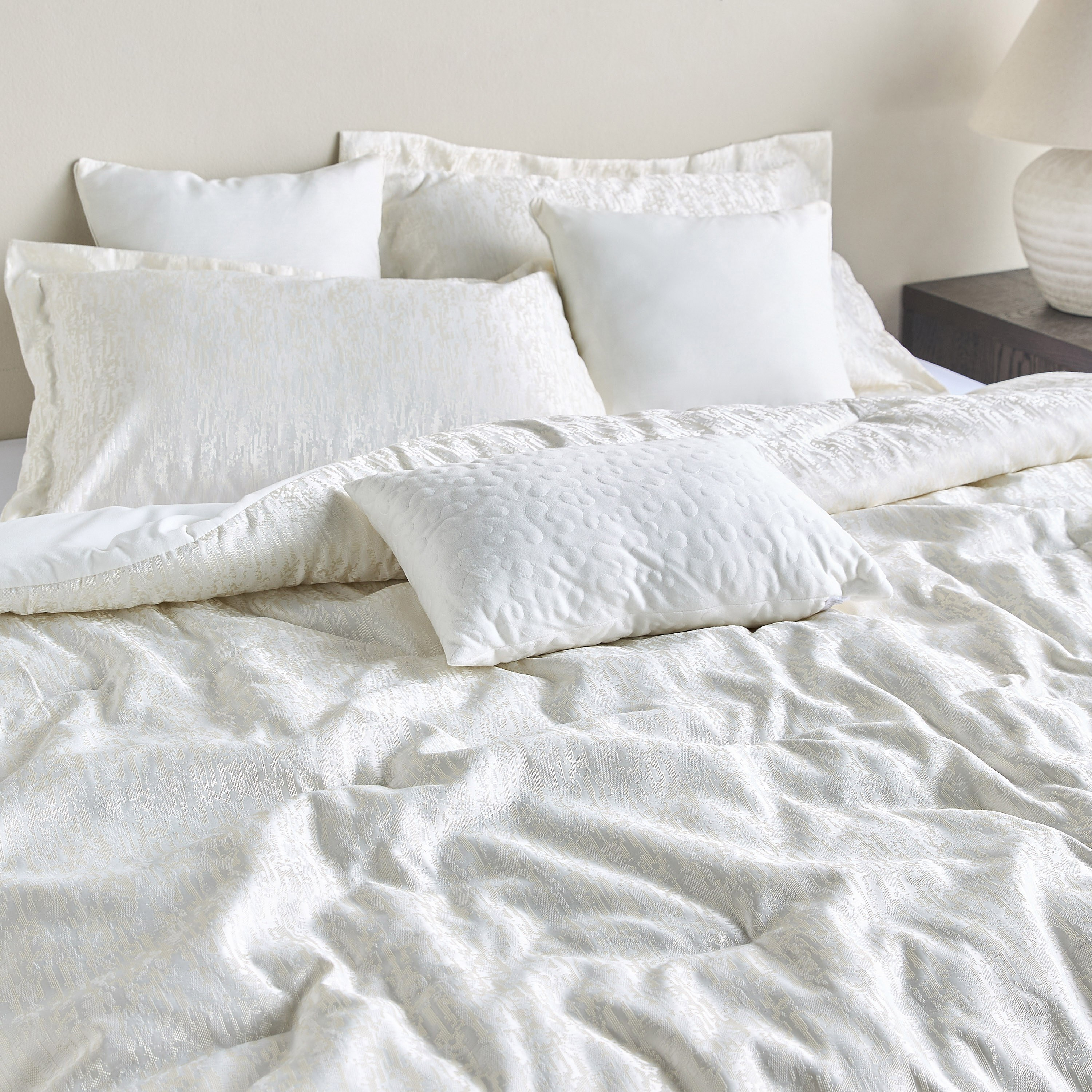 Nube Jacquard 6-Piece Super King Comforter Set - 240x260 cm-household-bedding-comfortersandbedspreads-comforters-image-5