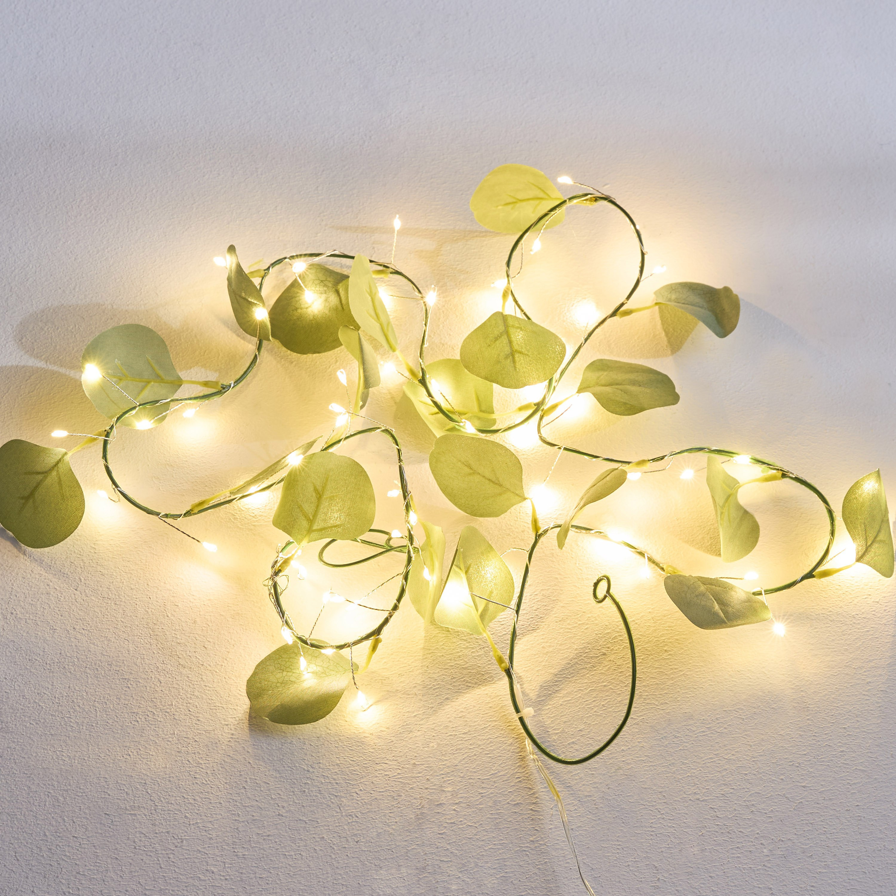 Luminara 60-LED String Light - 180 cm