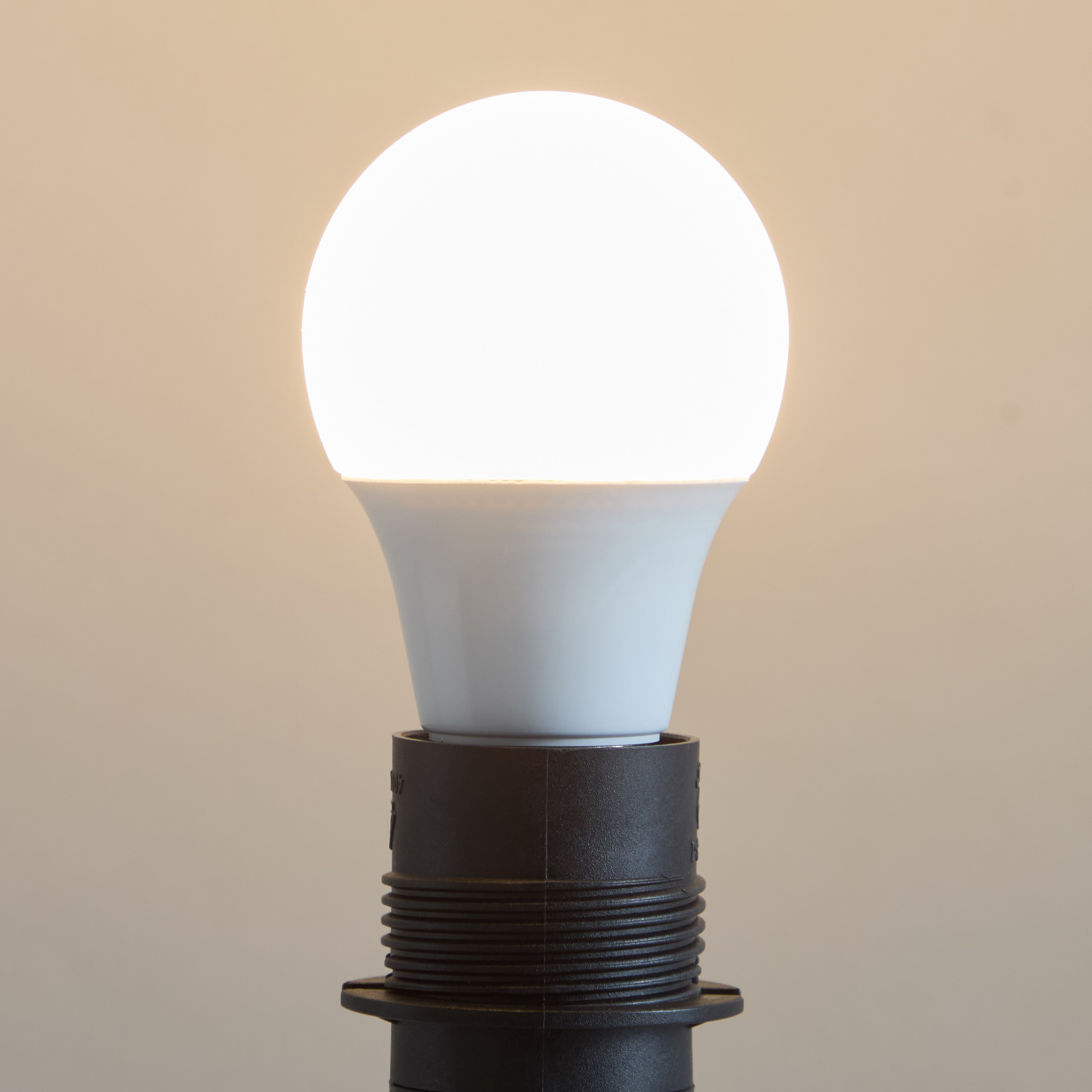 LED Bulb - E27 9W 945 Lumen Warm White-household-lighting-bulbsandbatteries-bulbs-image-3