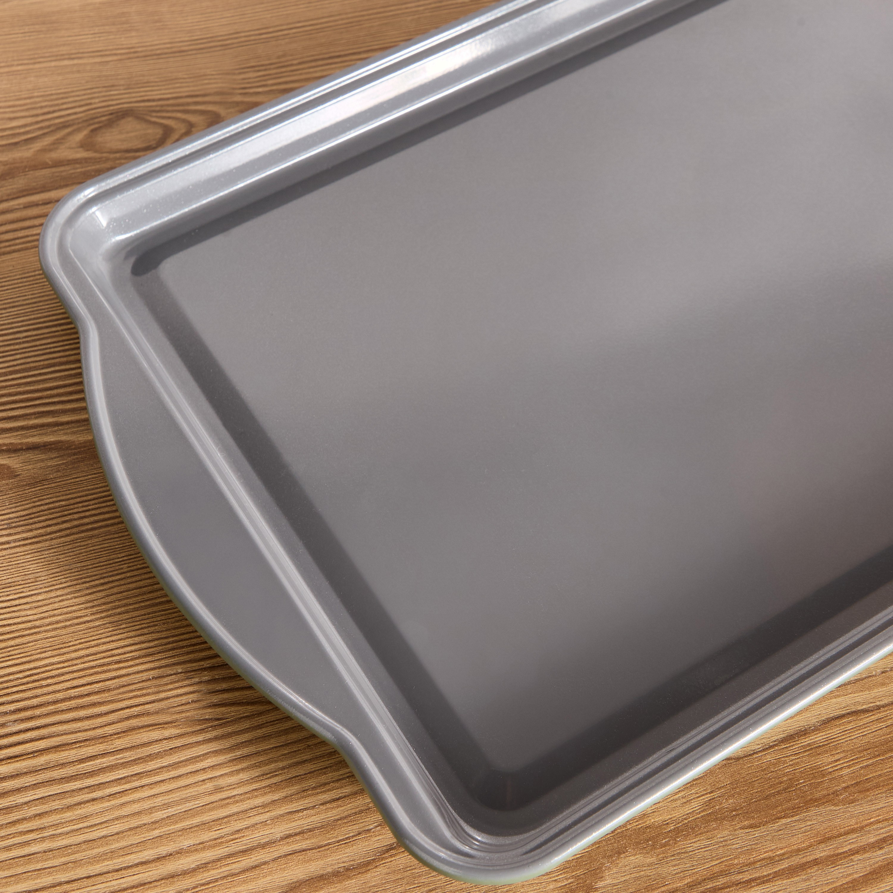 Bake It Carbon Steel Baking Tray - 26x39 cm-household-kitchen-bakeware-bakingpansandmoulds-image-2