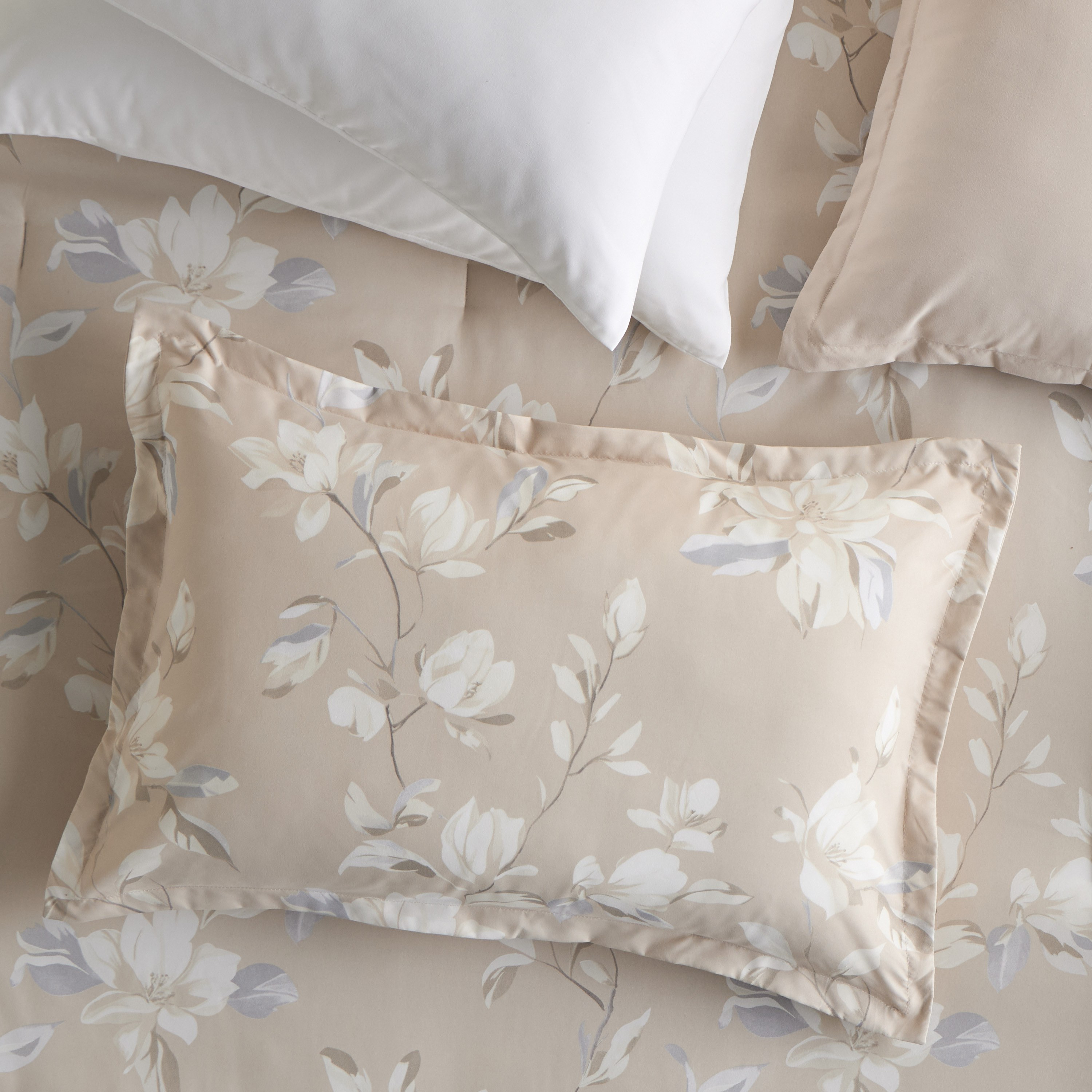 طقم لحاف وشرشف كوين 6 قطع بطبعات - هيجو - 200×240 سم-household-bedding-comfortersandbedspreads-bedinabag-image-3