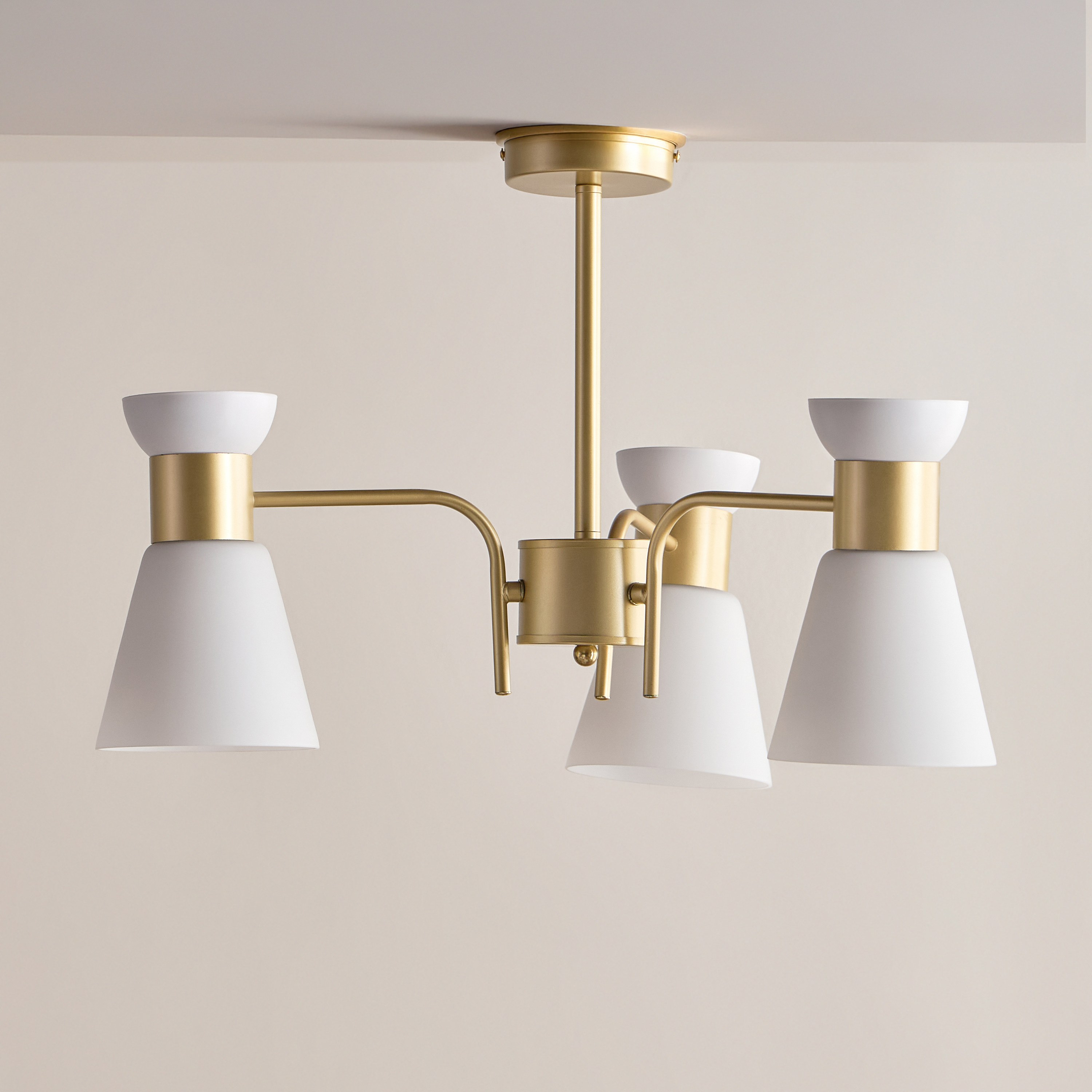 ثريا زجاجية بـ3 مصابيح - شوفي-household-lighting-ceilinglamps-chandeliers-image-1
