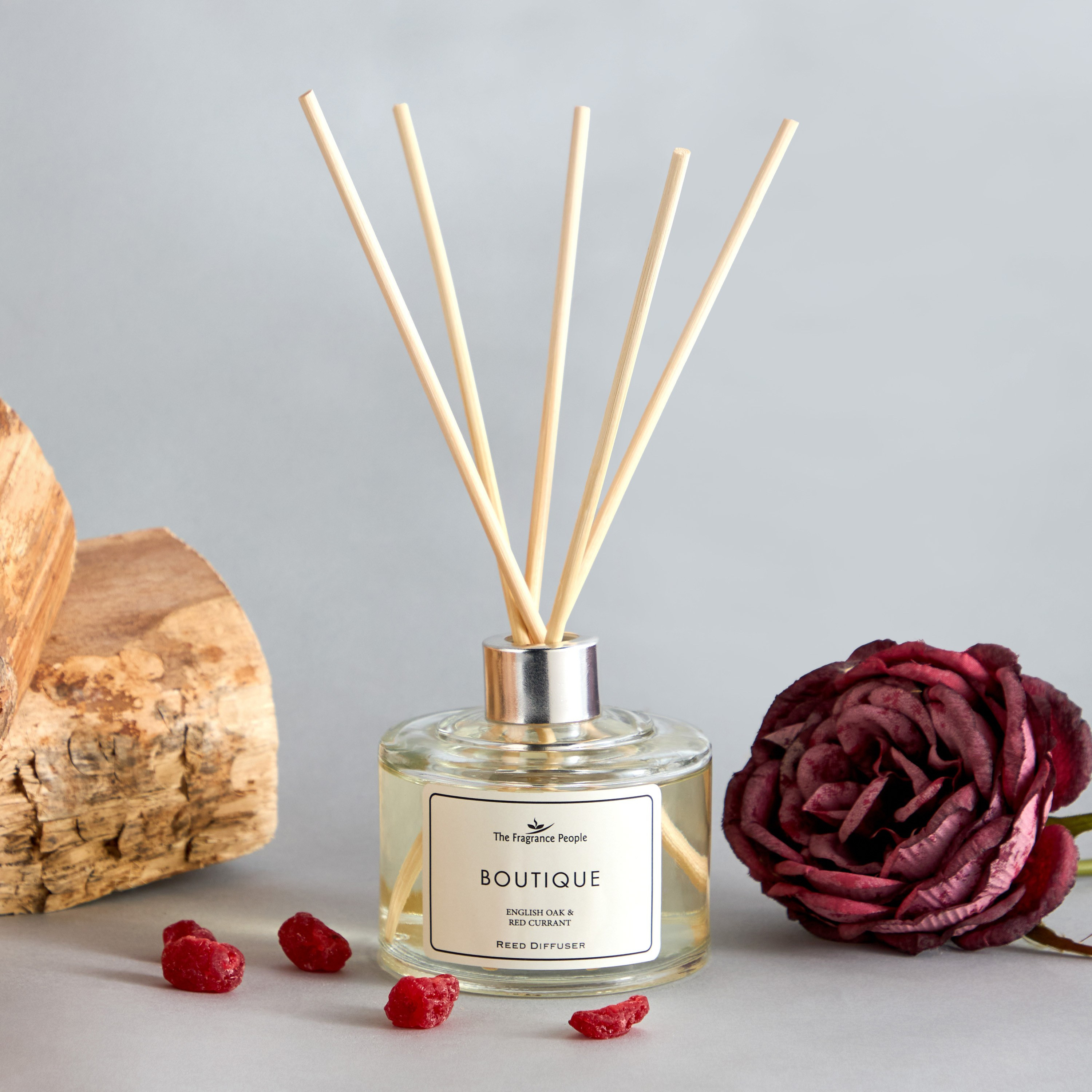 Boutique English Oak & Redcurrant Diffuser - 200 ml-household-homefragrance-reeddiffusers-image-1