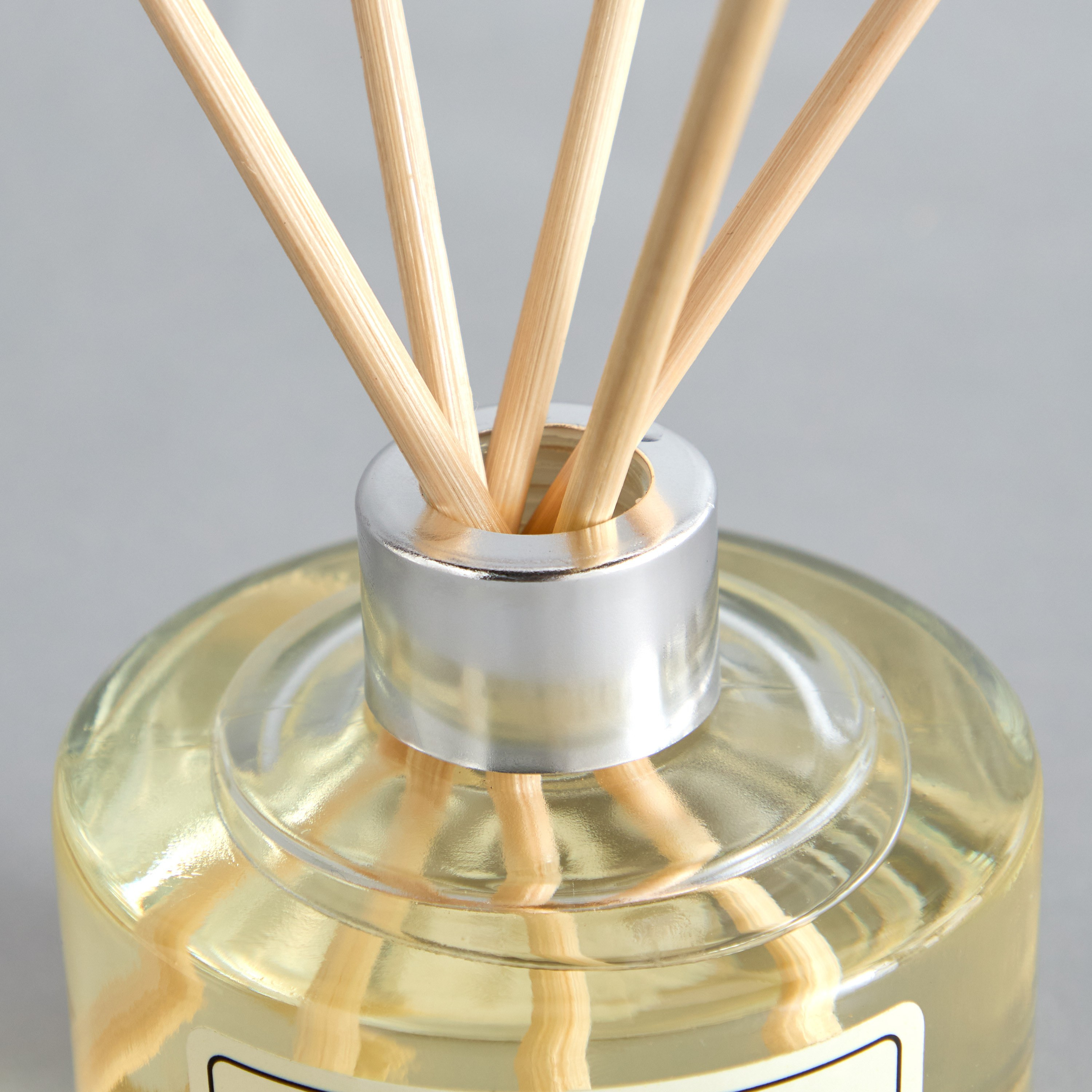 Boutique Peony & Blush Suede Diffuser - 200 ml-household-homefragrance-reeddiffusers-image-3