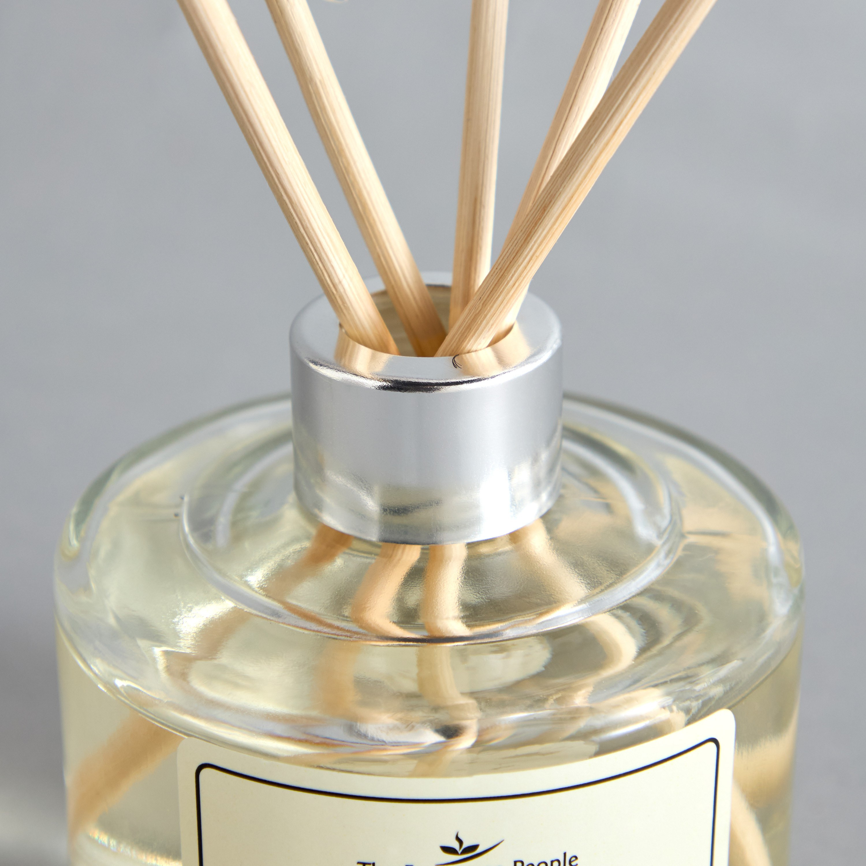 Boutique Blackberry & Bay Diffuser - 200 ml-household-homefragrance-reeddiffusers-image-3